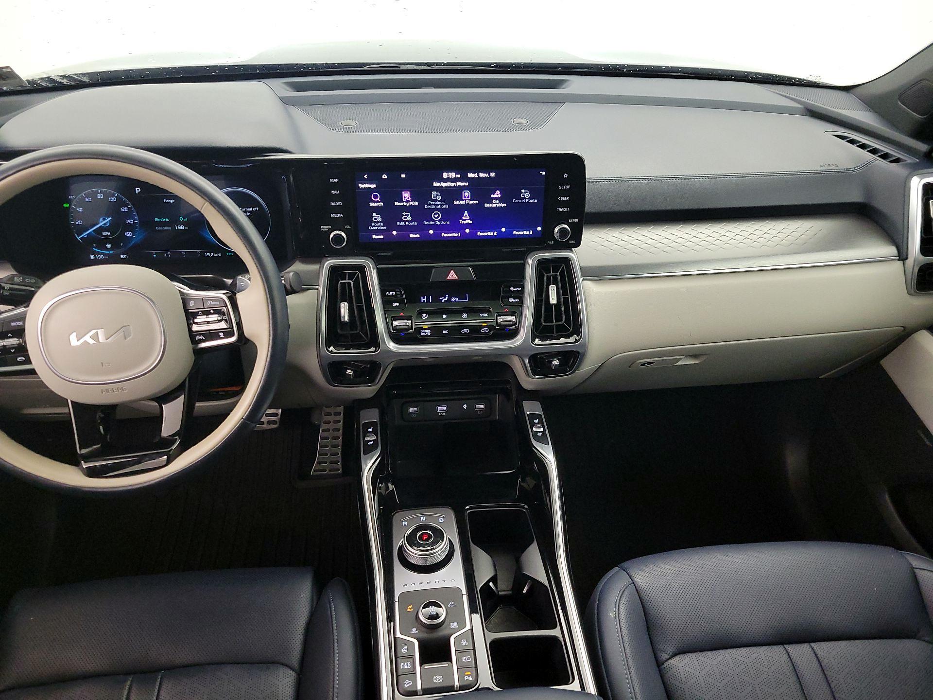 Thumbnail: 2023 Kia Sorento - 9