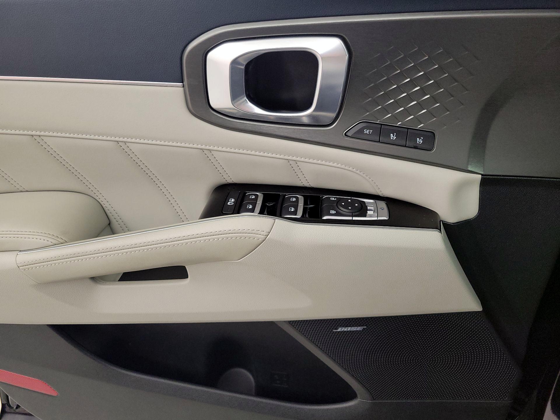 Thumbnail: 2023 Kia Sorento - 12