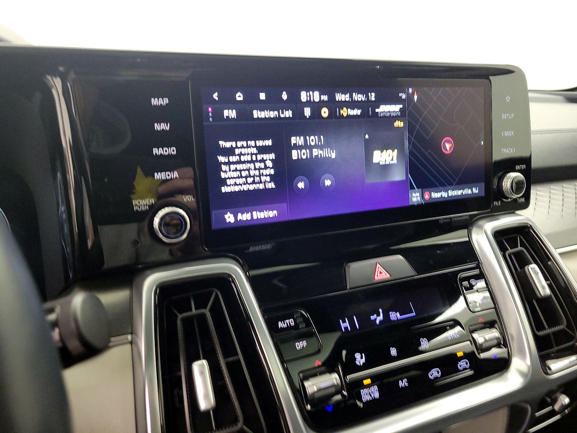 Thumbnail: 2023 Kia Sorento - 16