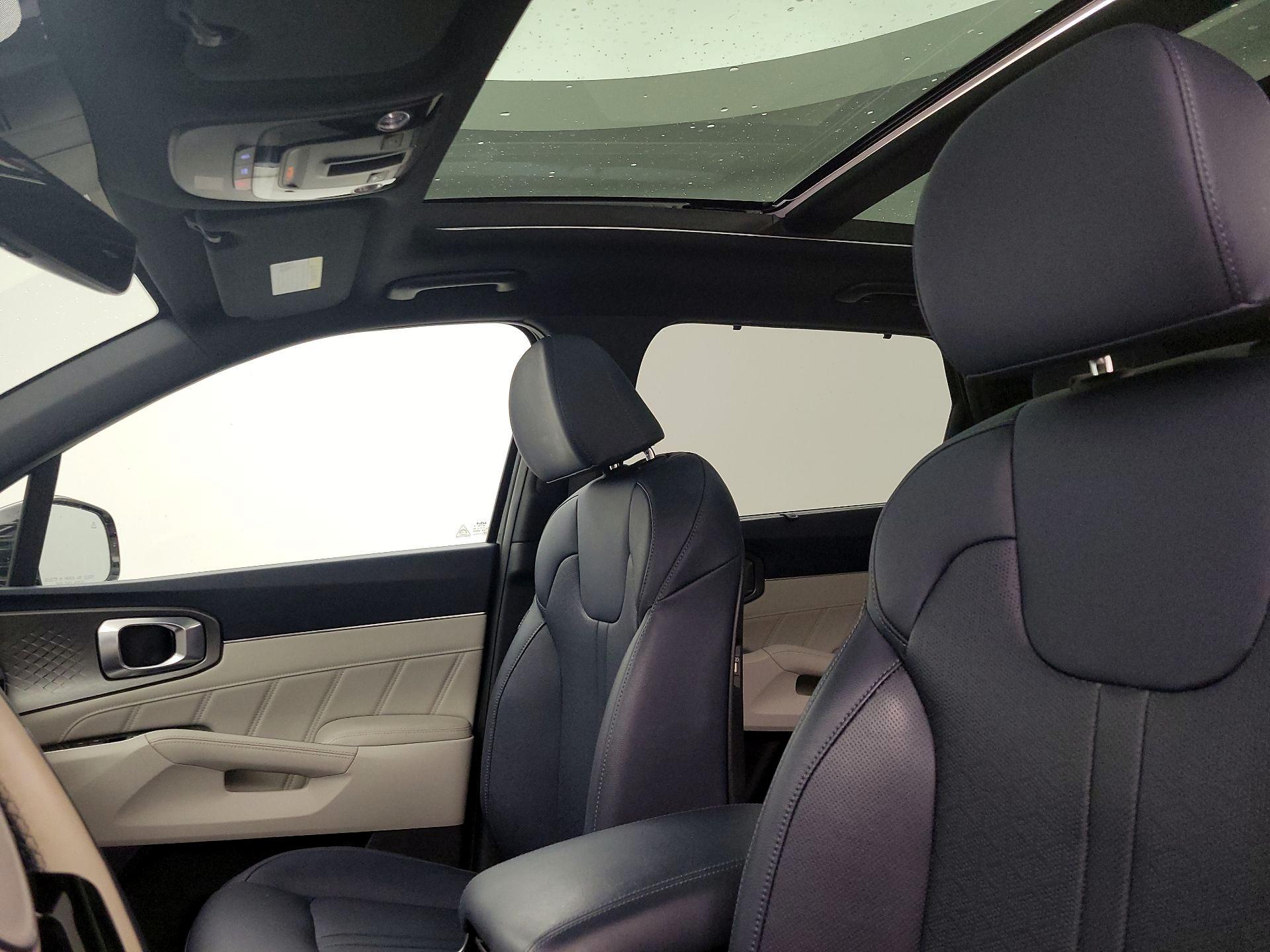 Thumbnail: 2023 Kia Sorento - 20