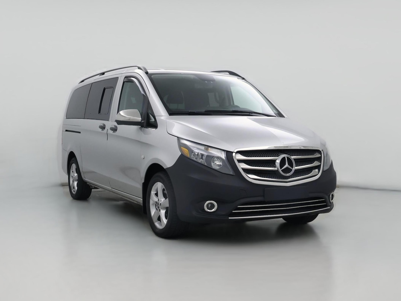 2016 Mercedes-Benz Metris Passenger Van