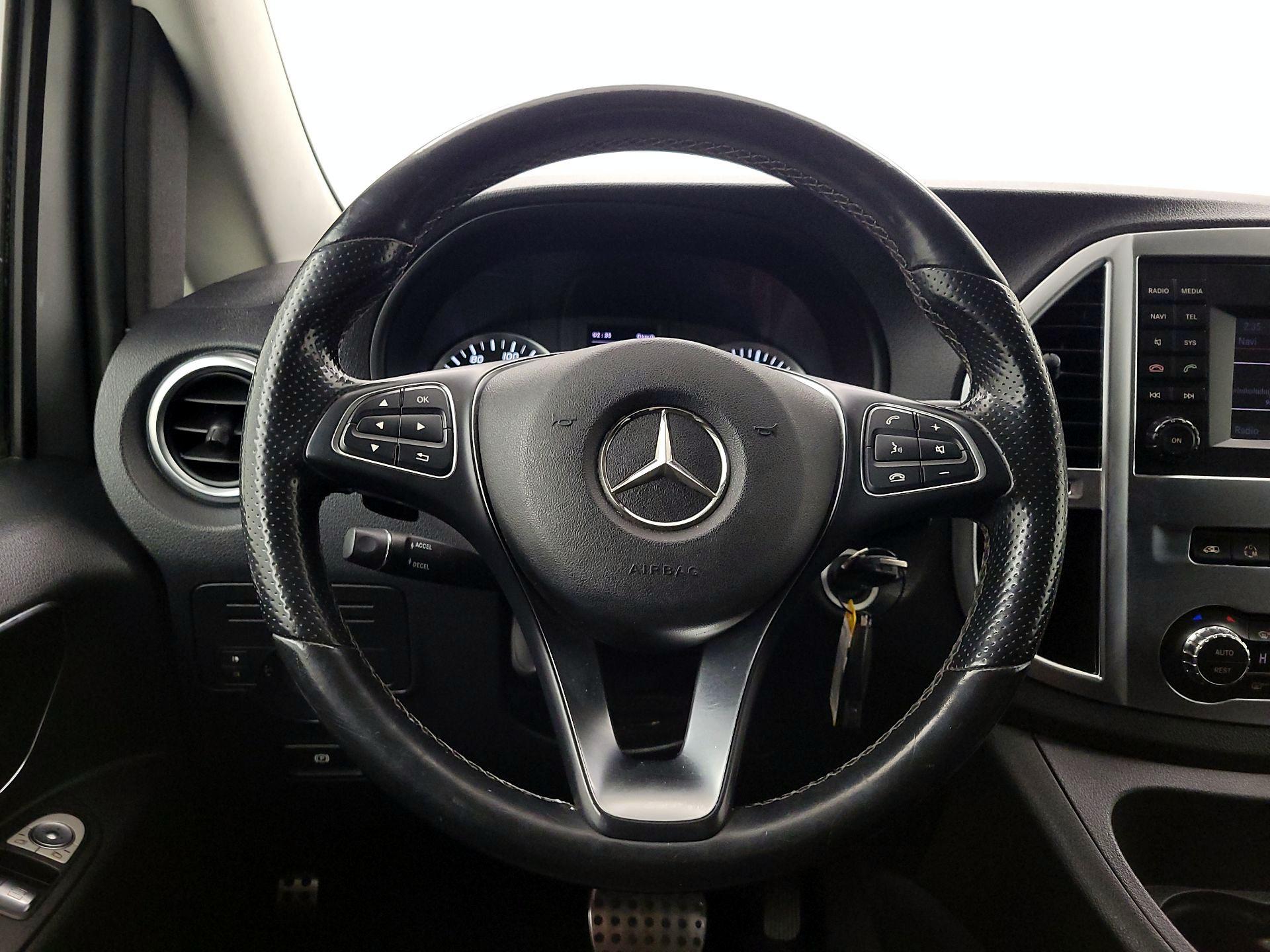 Thumbnail: 2016 Mercedes-Benz Metris - 10