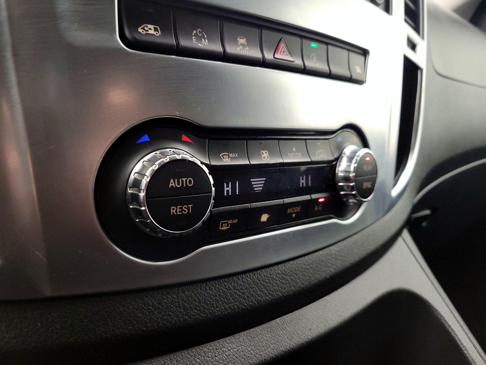 Thumbnail: 2016 Mercedes-Benz Metris - 16