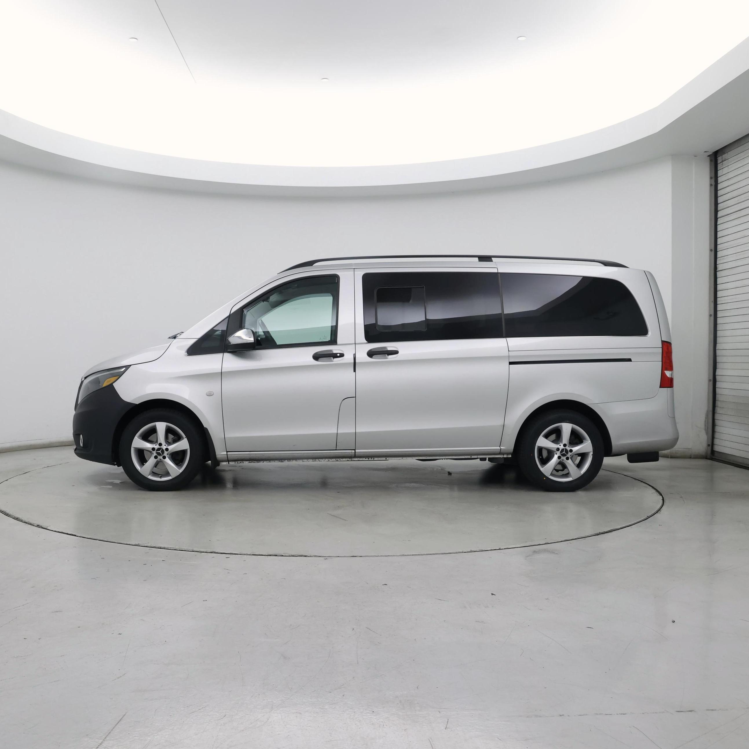 Thumbnail: 2016 Mercedes-Benz Metris - 3