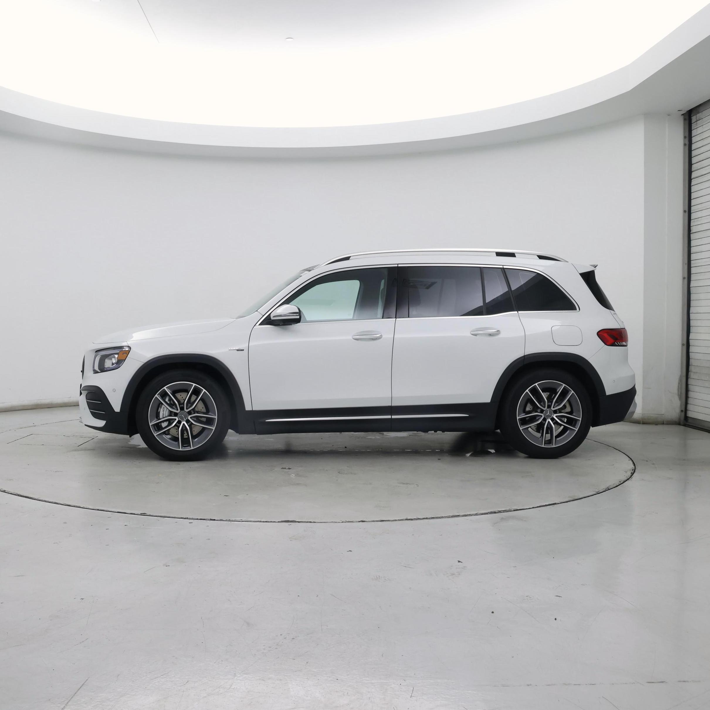 Thumbnail: 2023 Mercedes-Benz GLB - 3