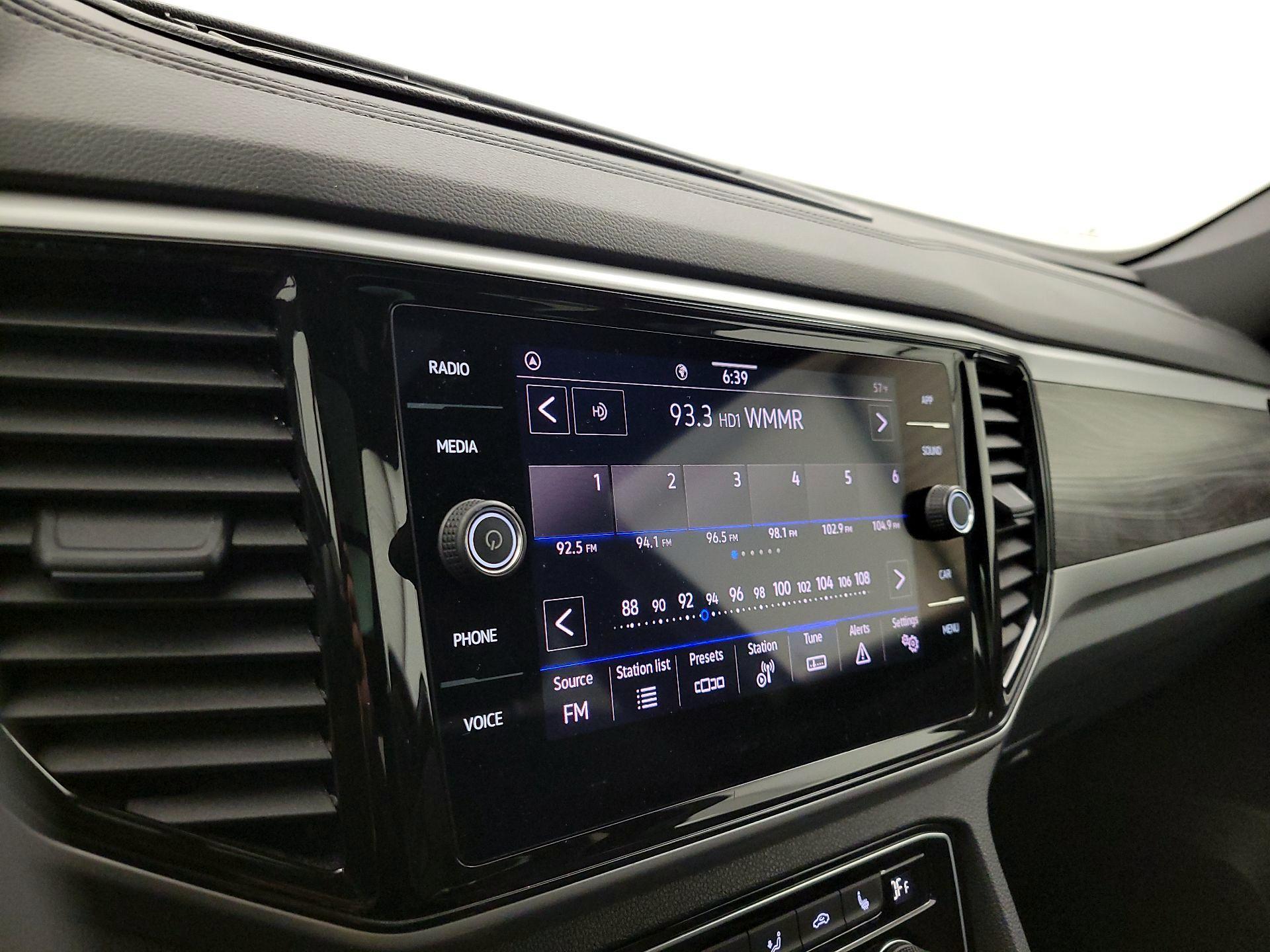 Thumbnail: 2023 Volkswagen Atlas - 15