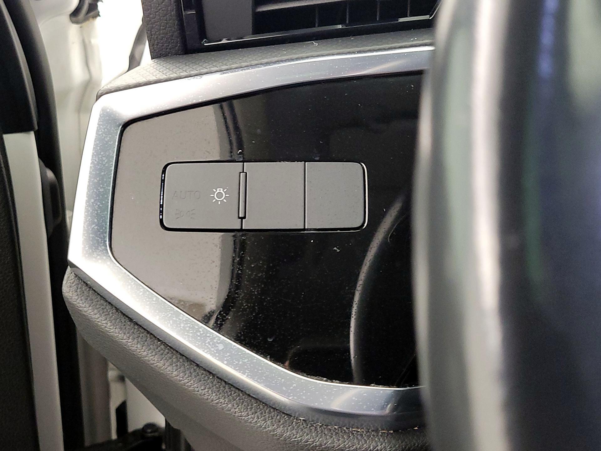 Thumbnail: 2021 Audi Q3 - 13