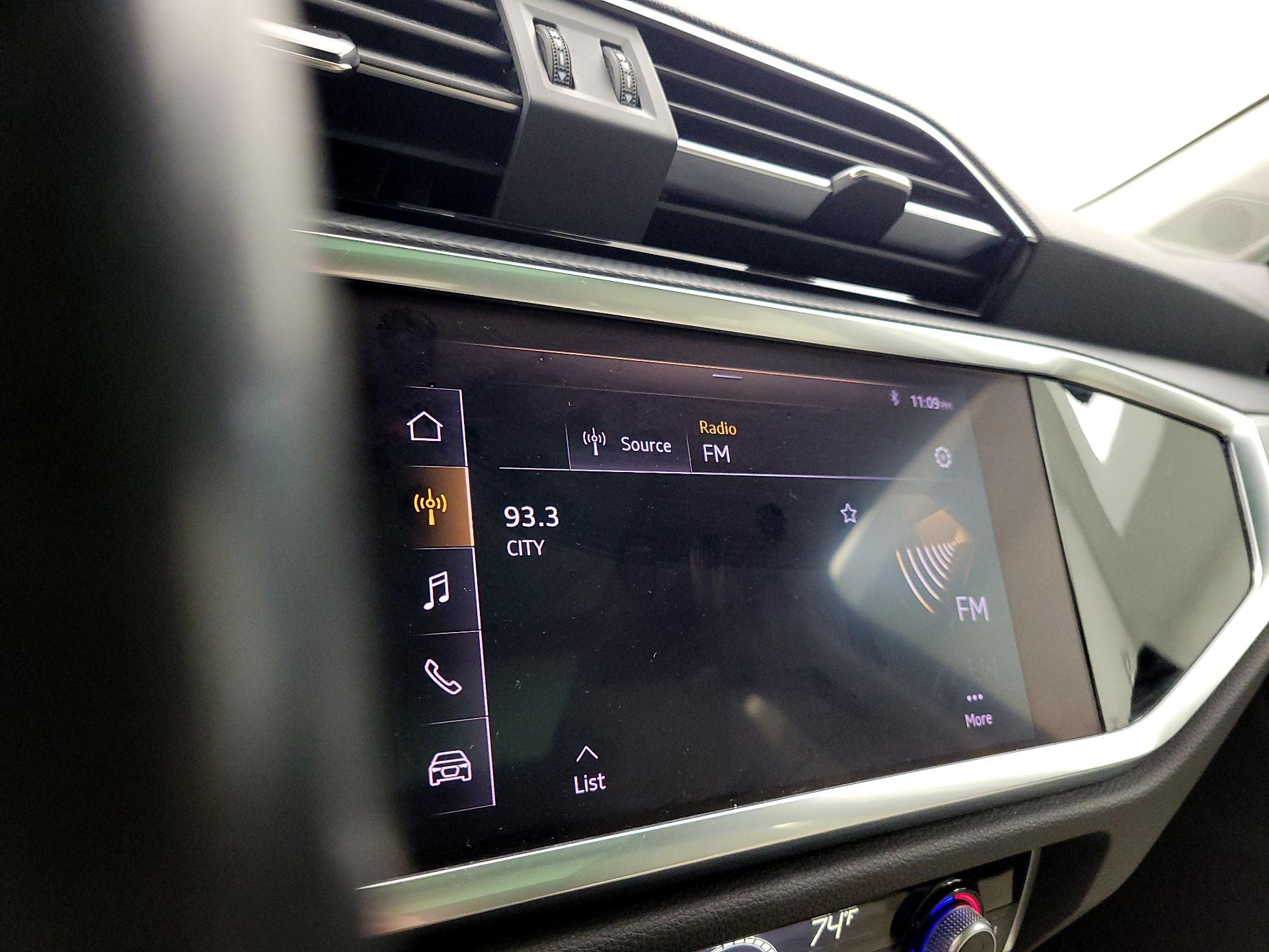 Thumbnail: 2021 Audi Q3 - 15