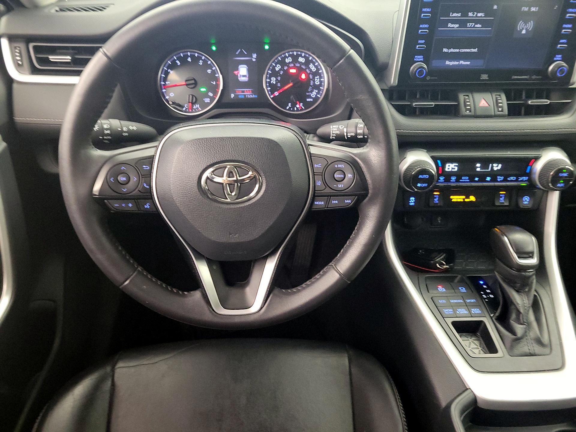 Thumbnail: 2020 Toyota RAV4 - 10