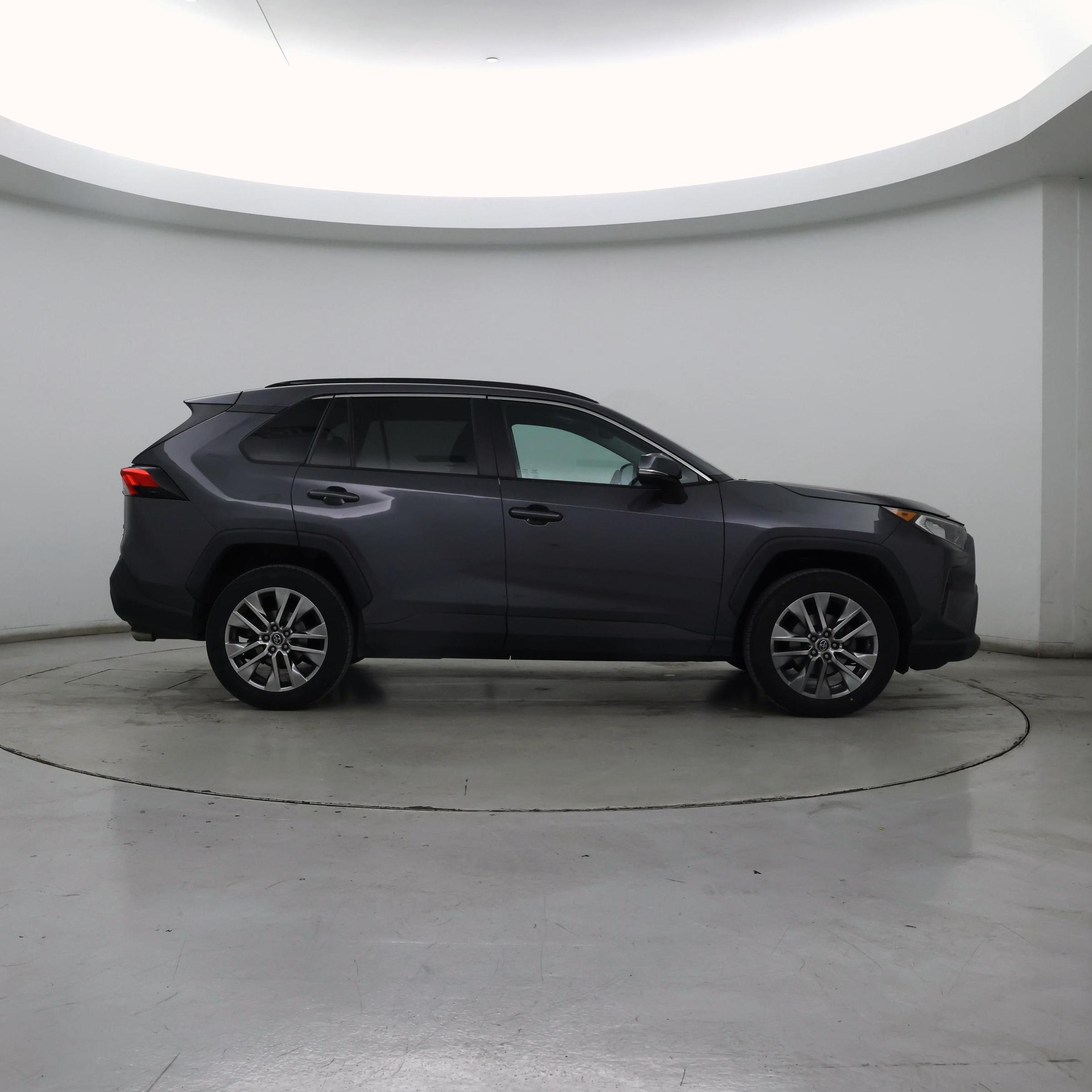 Thumbnail: 2020 Toyota RAV4 - 7