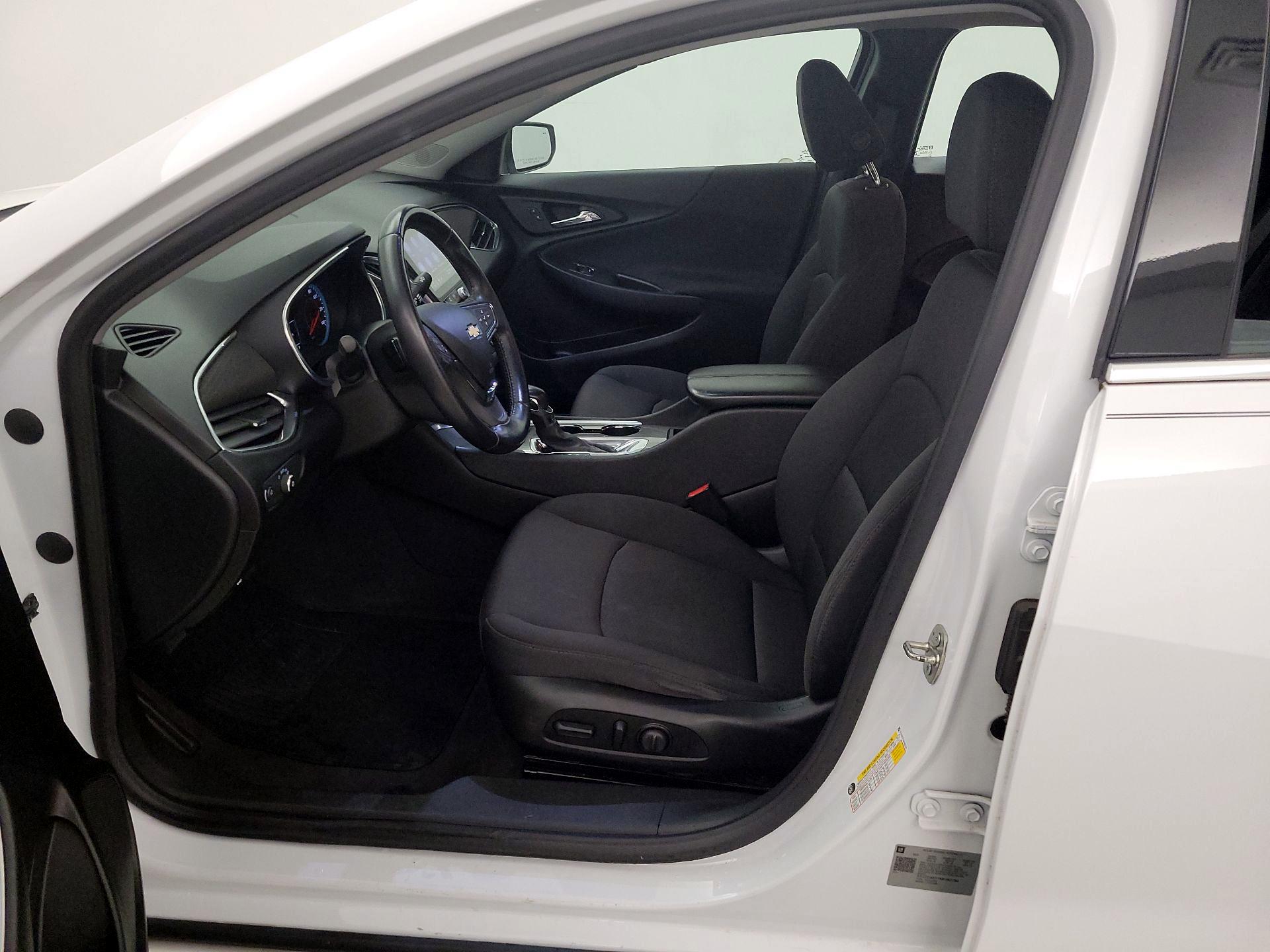 Thumbnail: 2021 Chevrolet Malibu - 11