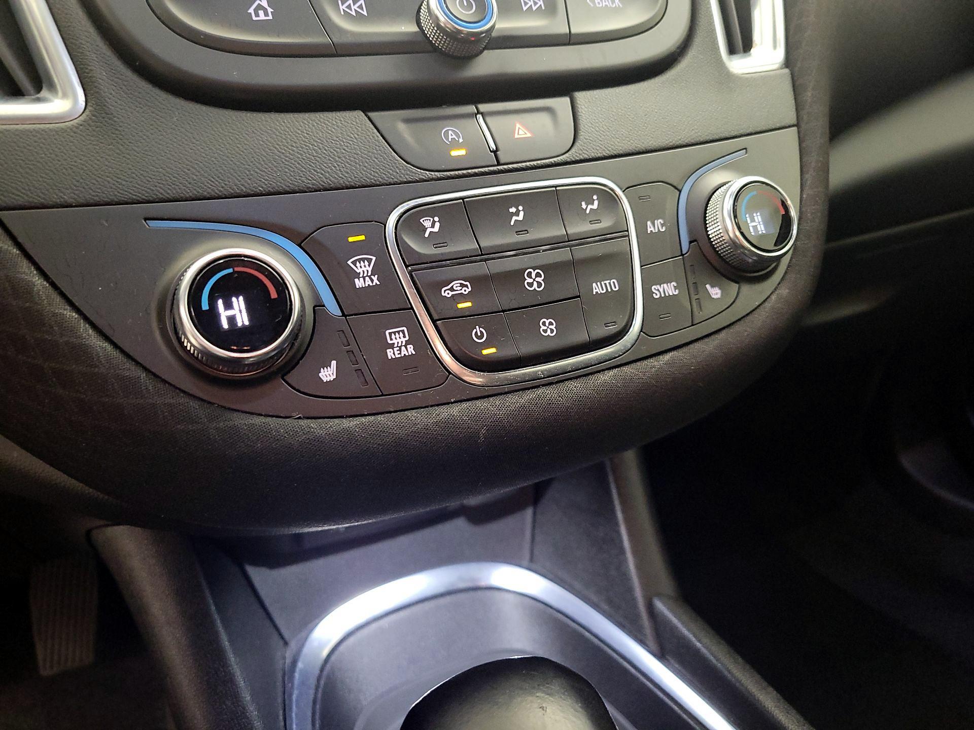 Thumbnail: 2021 Chevrolet Malibu - 17