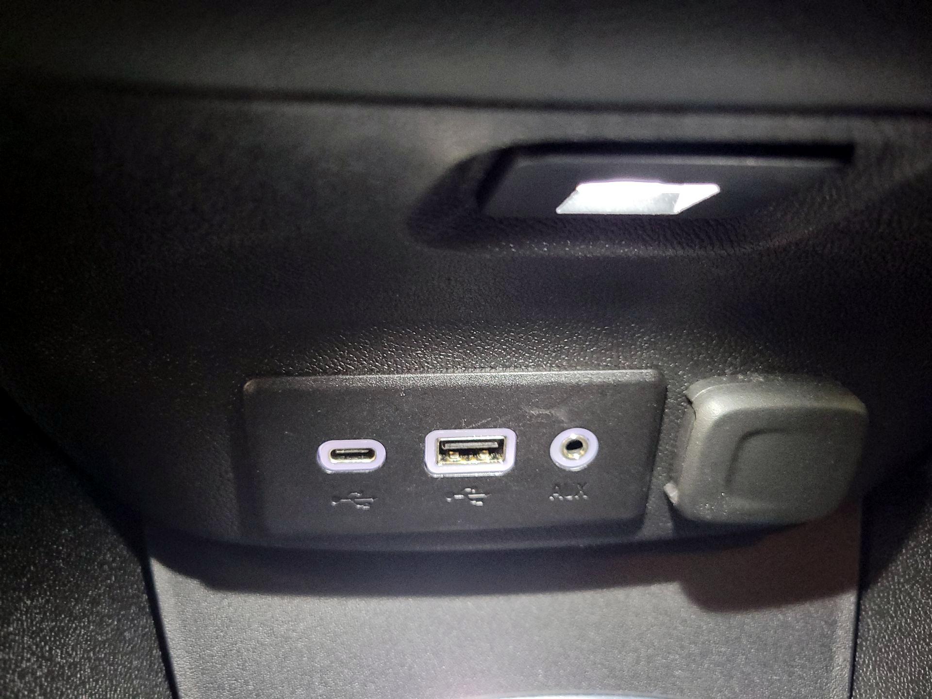 Thumbnail: 2021 Chevrolet Malibu - 19