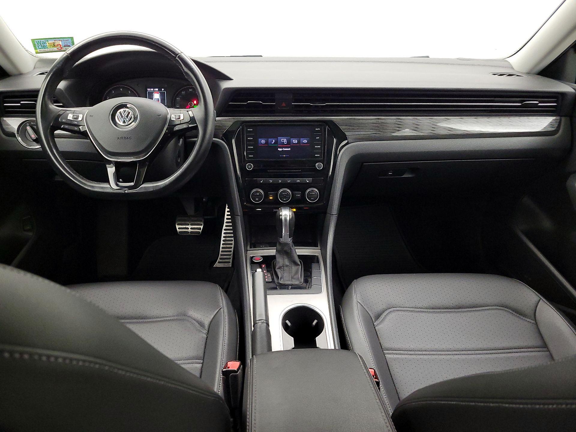 Thumbnail: 2020 Volkswagen Passat - 9