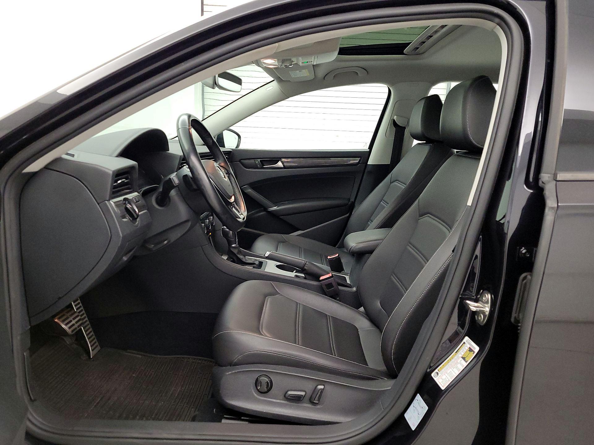 Thumbnail: 2020 Volkswagen Passat - 11