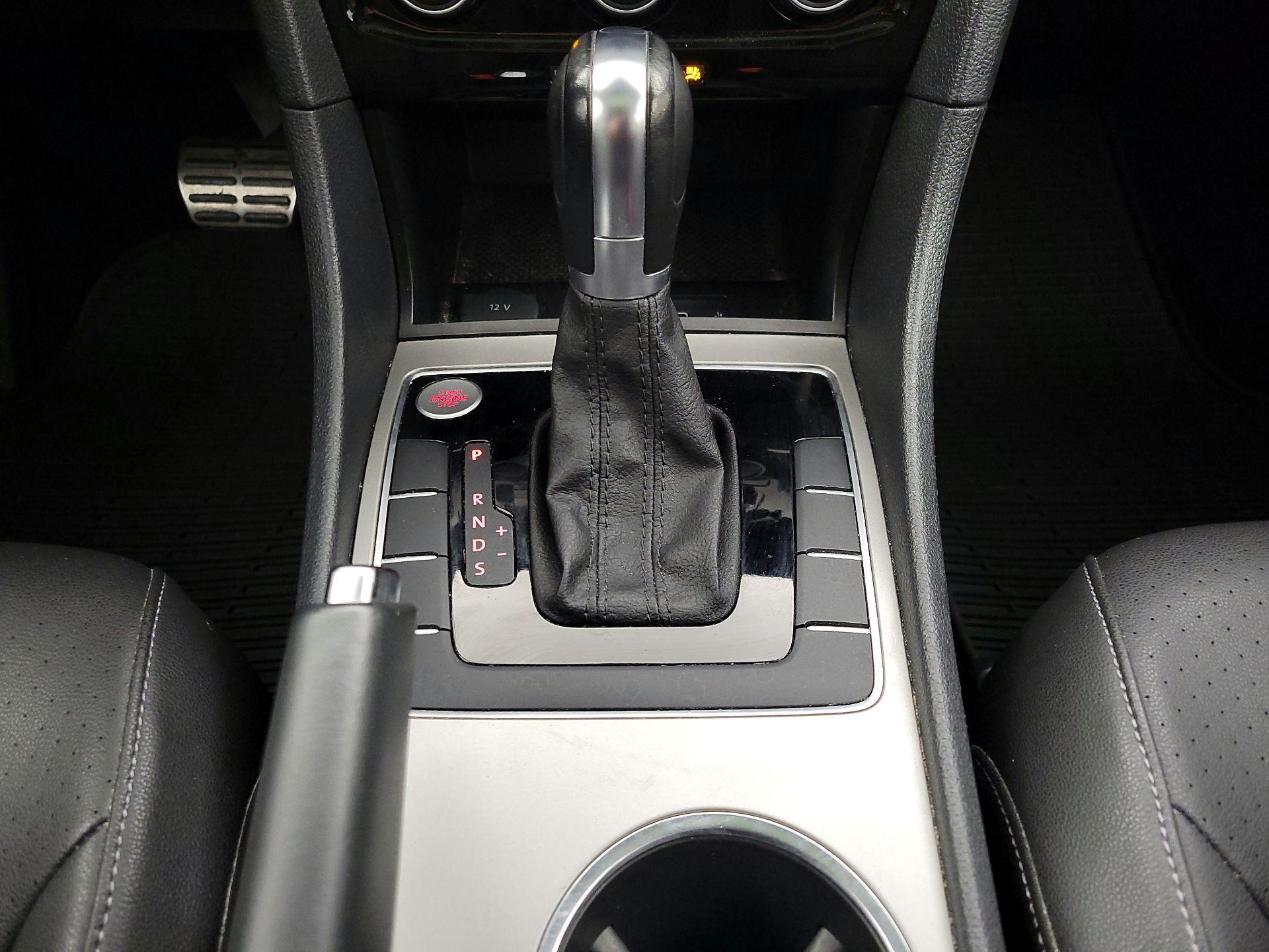 Thumbnail: 2020 Volkswagen Passat - 17