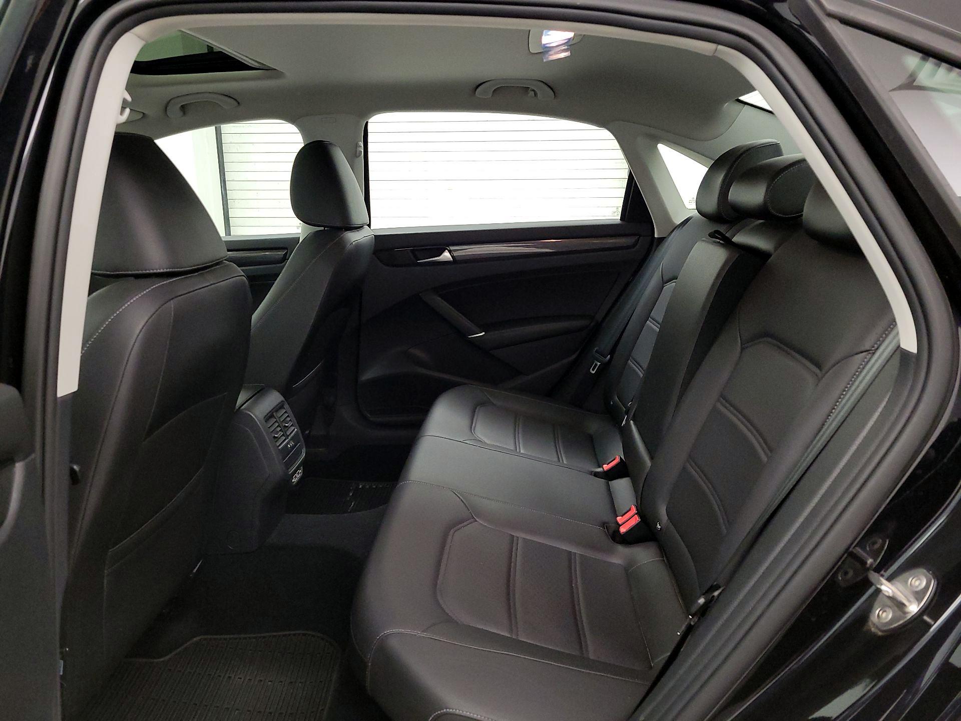 Thumbnail: 2020 Volkswagen Passat - 20