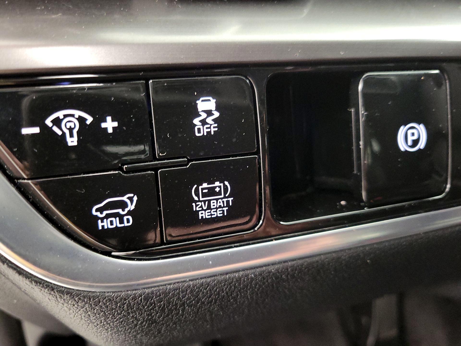 Thumbnail: 2025 Kia Sportage - 13