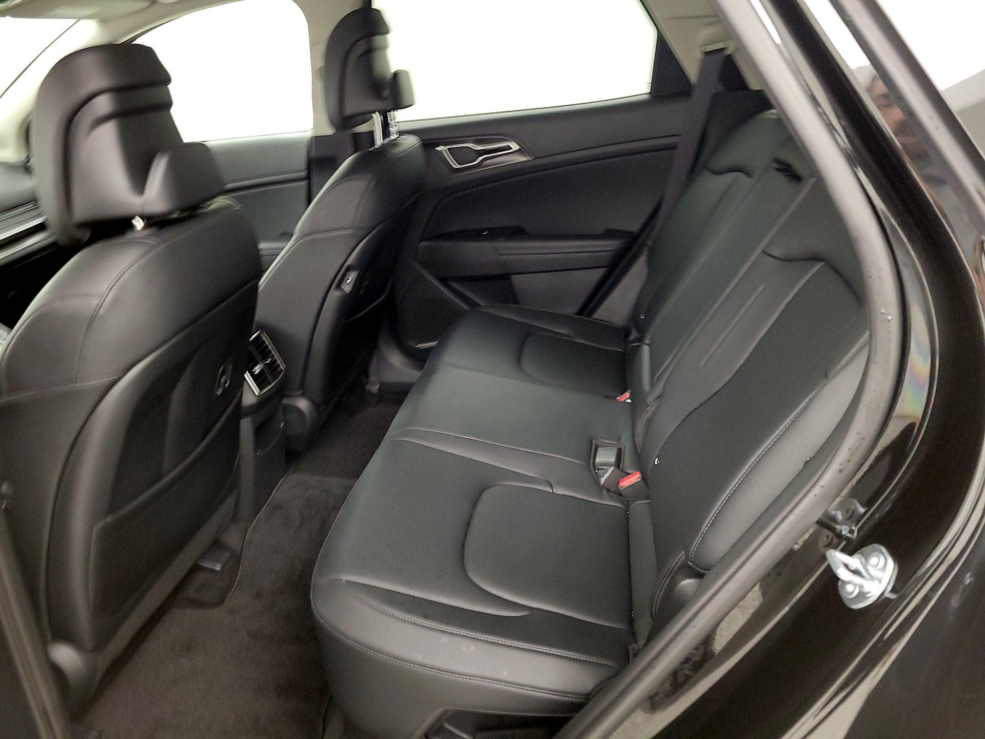 Thumbnail: 2025 Kia Sportage - 19