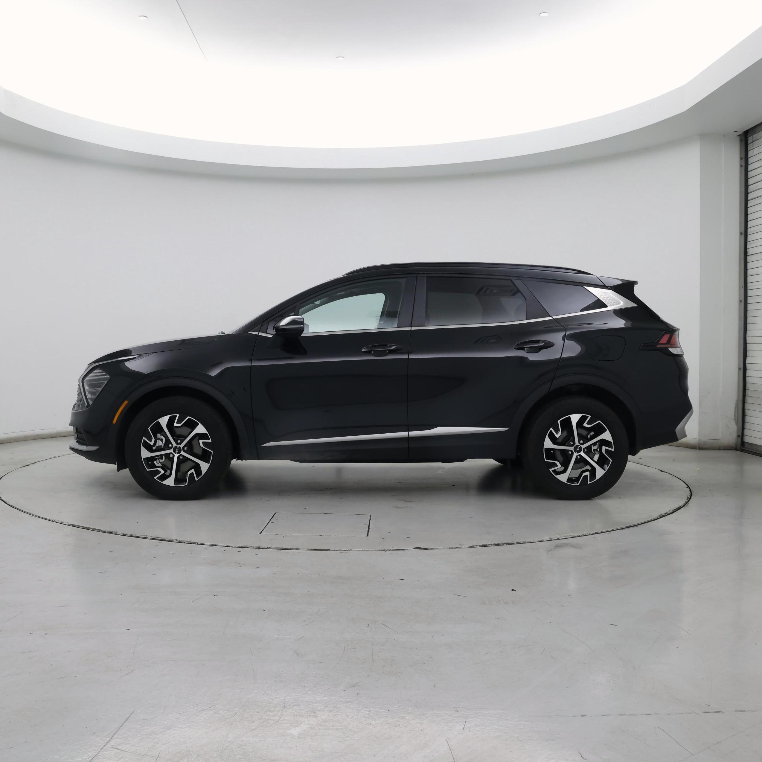 Thumbnail: 2025 Kia Sportage - 3