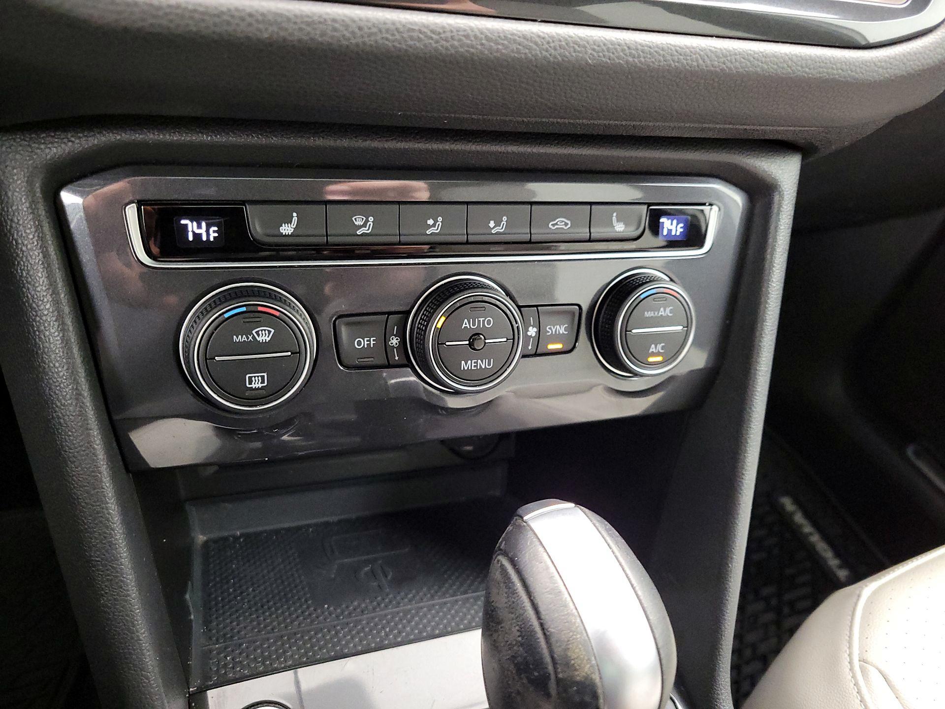 Thumbnail: 2021 Volkswagen Tiguan - 16