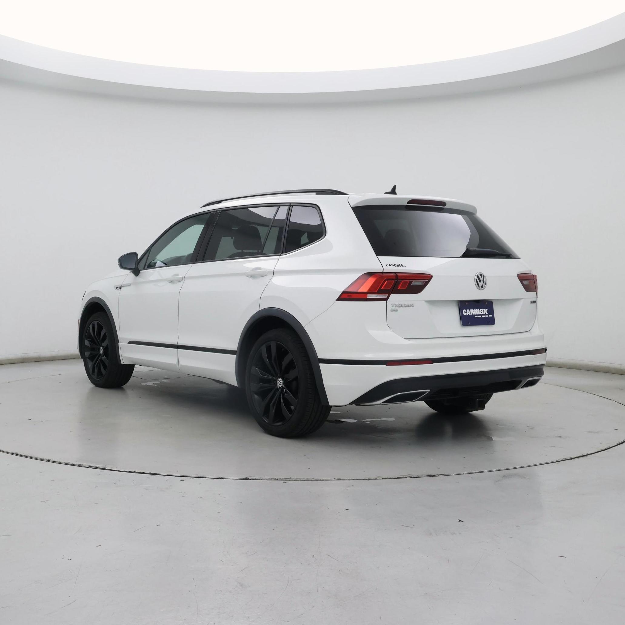 Thumbnail: 2021 Volkswagen Tiguan - 2