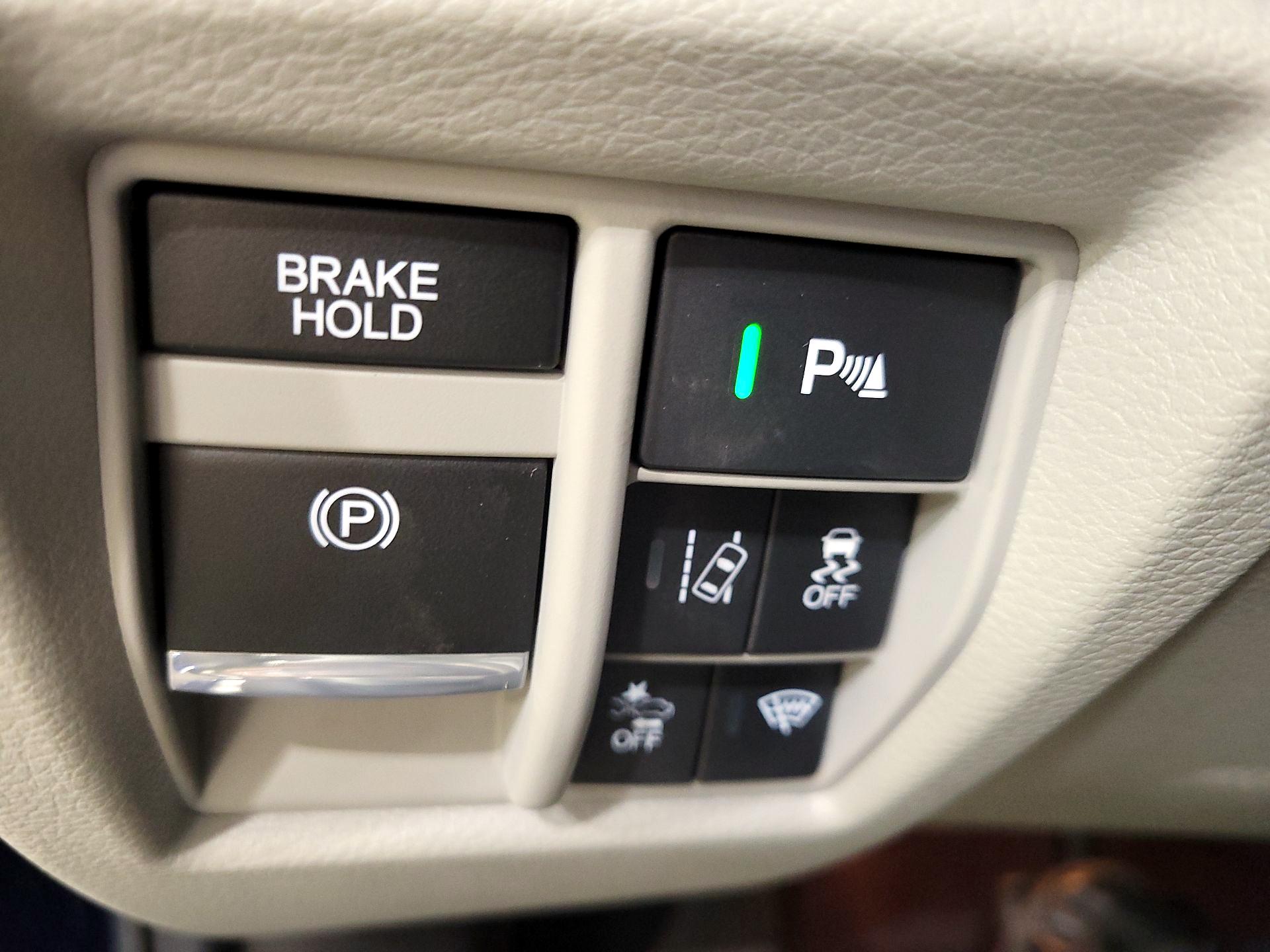 Thumbnail: 2020 Acura MDX - 13