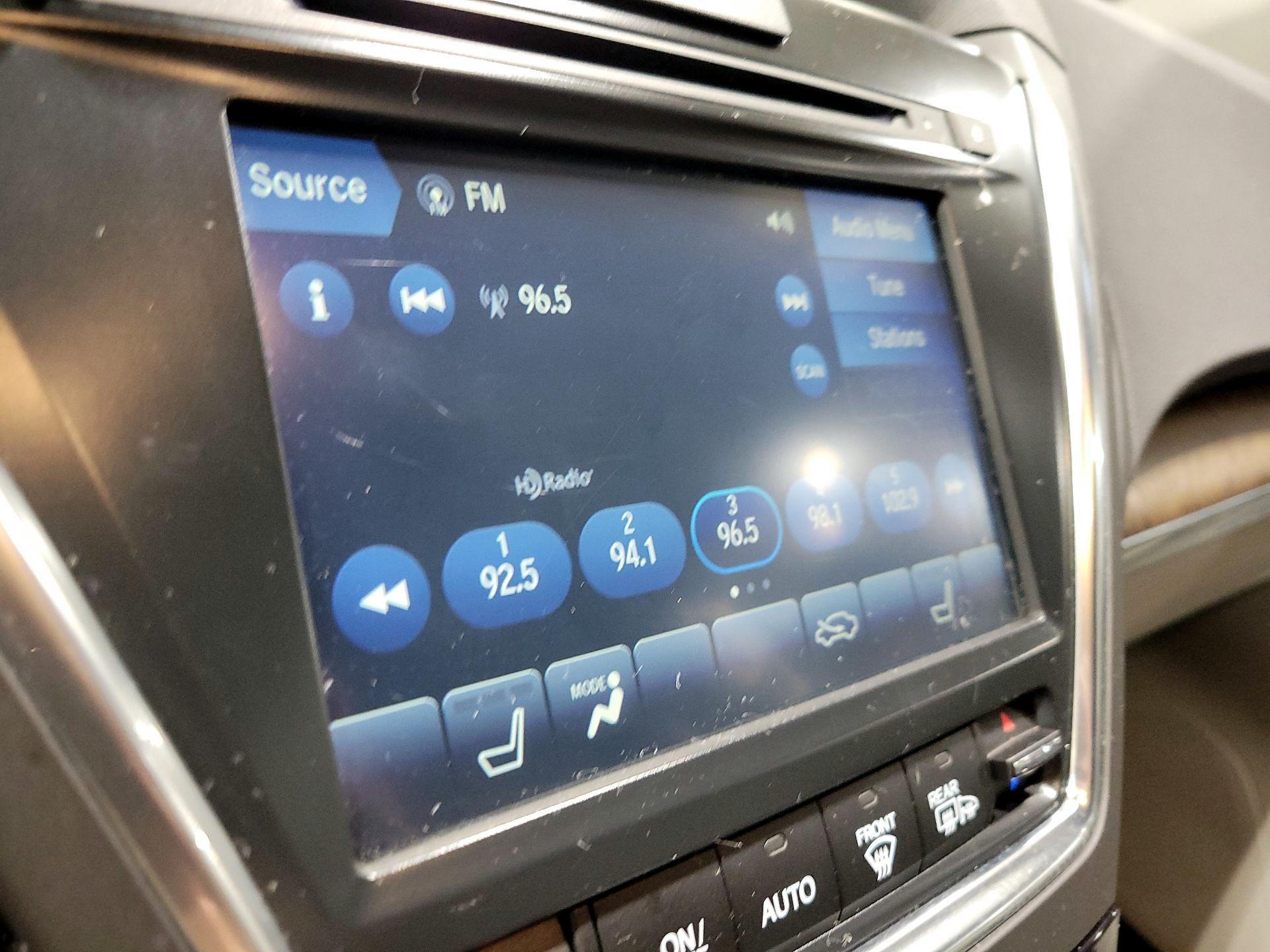 Thumbnail: 2020 Acura MDX - 16