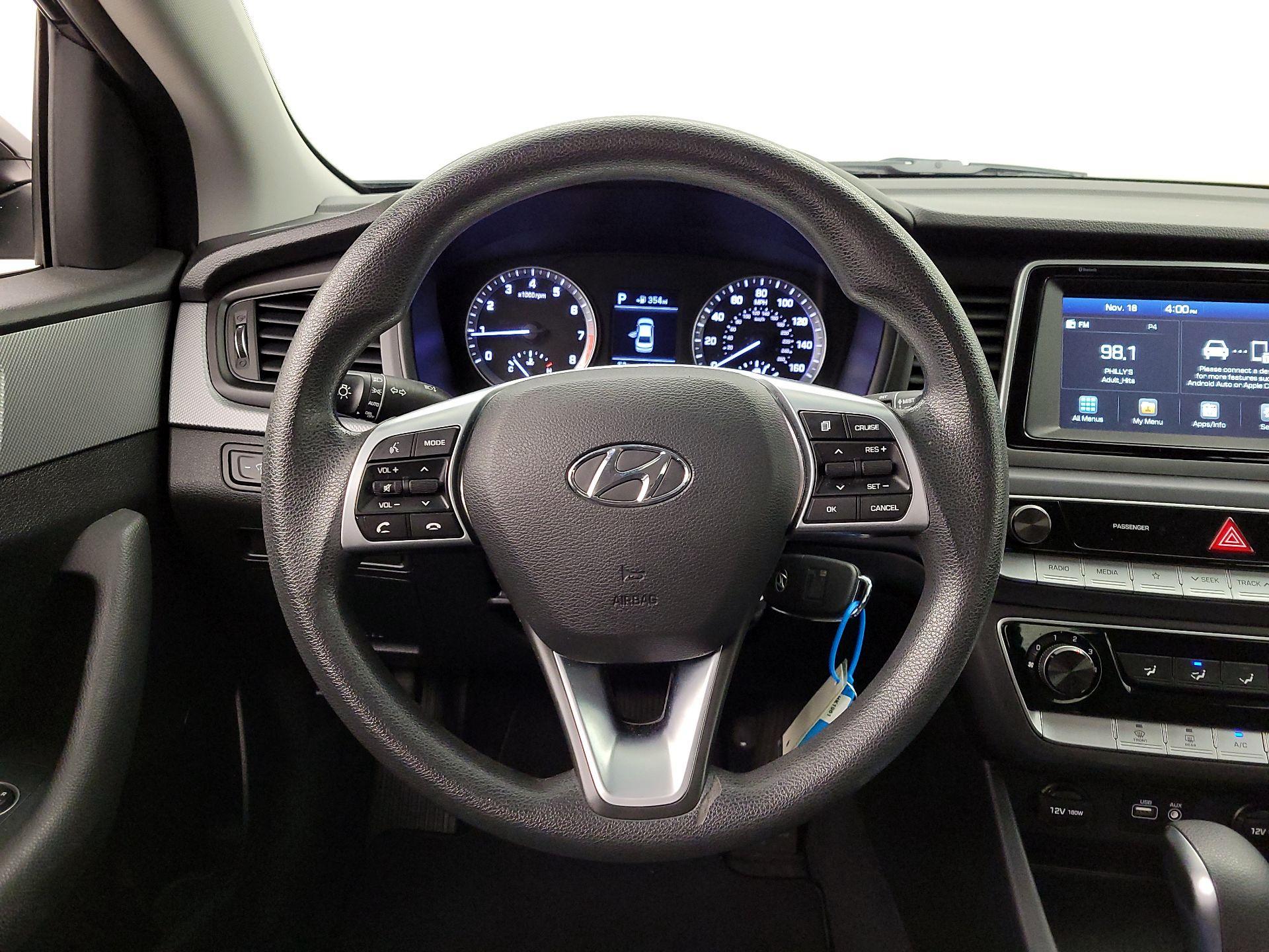 Thumbnail: 2019 Hyundai Sonata - 10