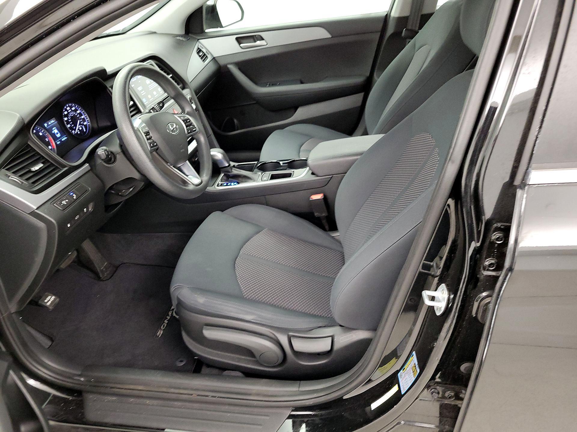 Thumbnail: 2019 Hyundai Sonata - 11