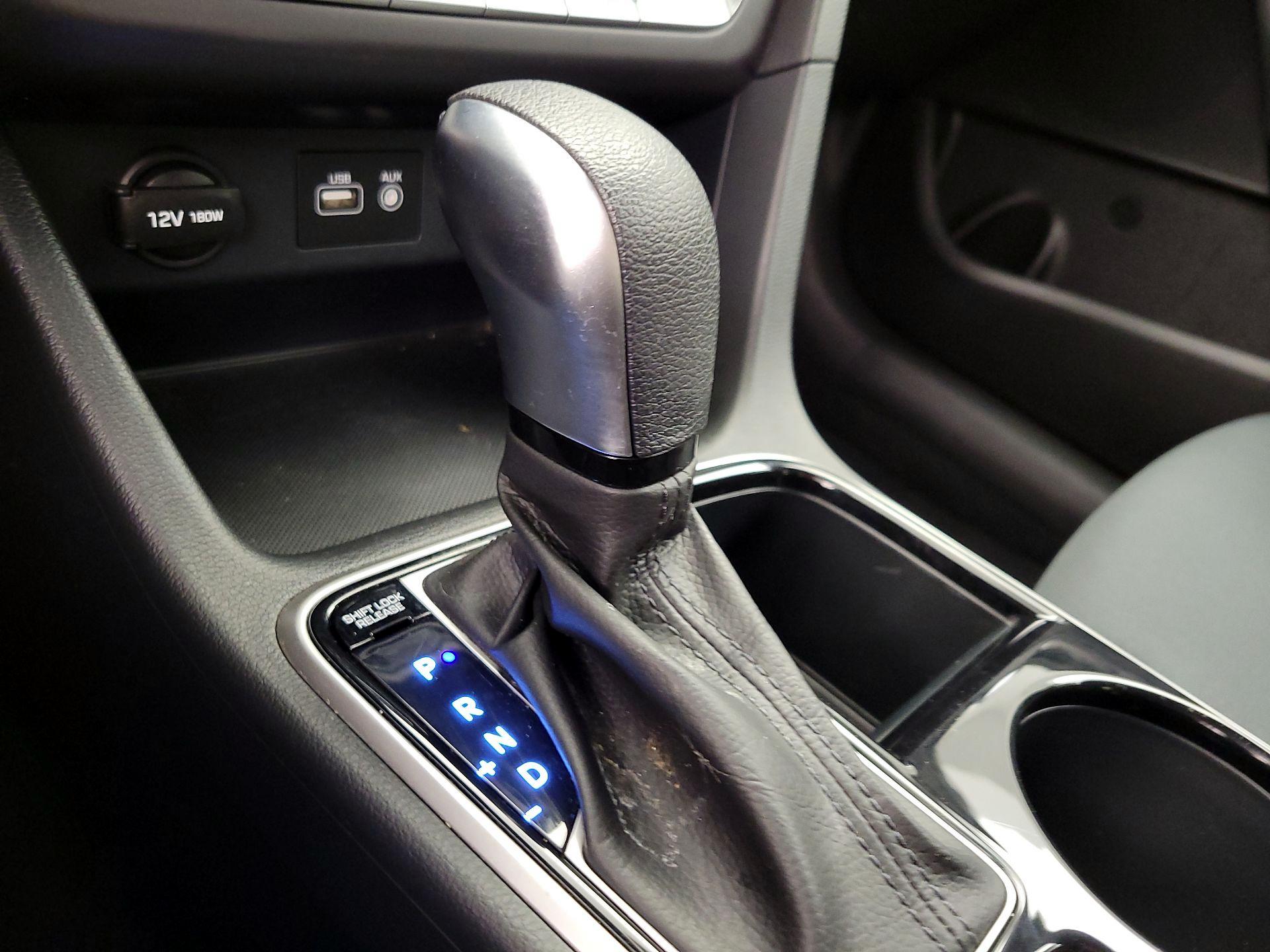 Thumbnail: 2019 Hyundai Sonata - 17