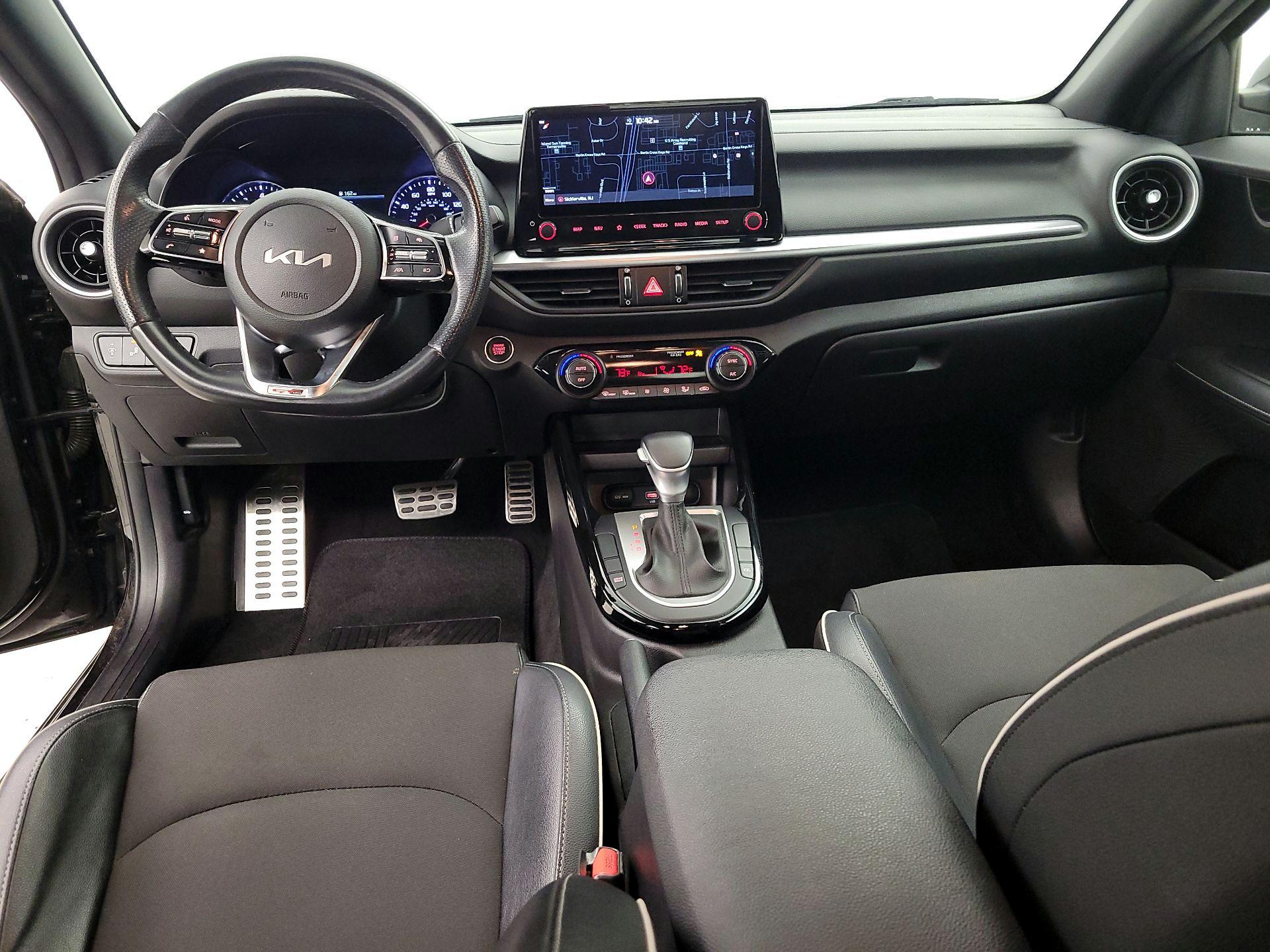 Thumbnail: 2022 Kia Forte - 9