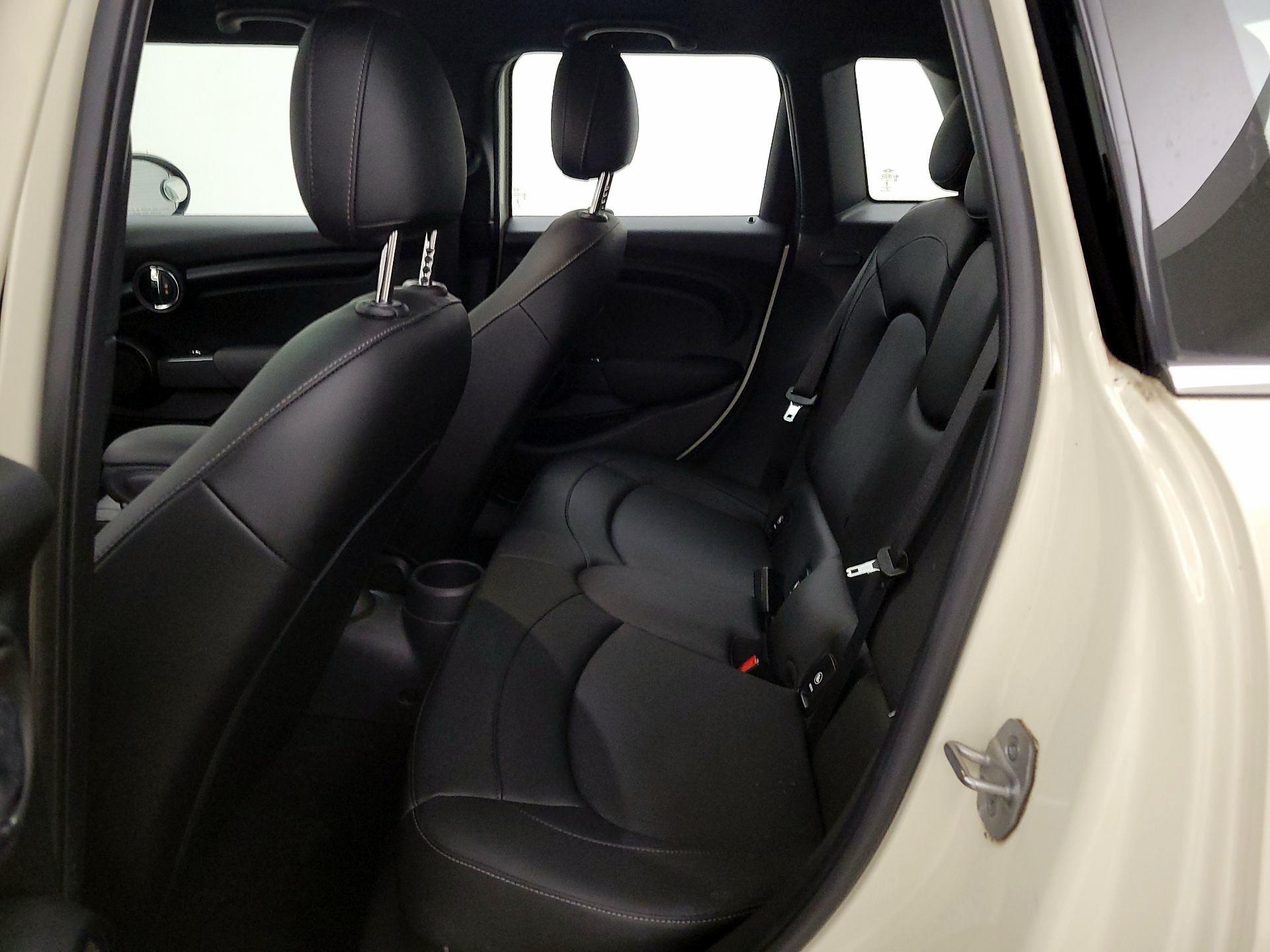 Thumbnail: 2021 MINI Cooper Hardtop - 20