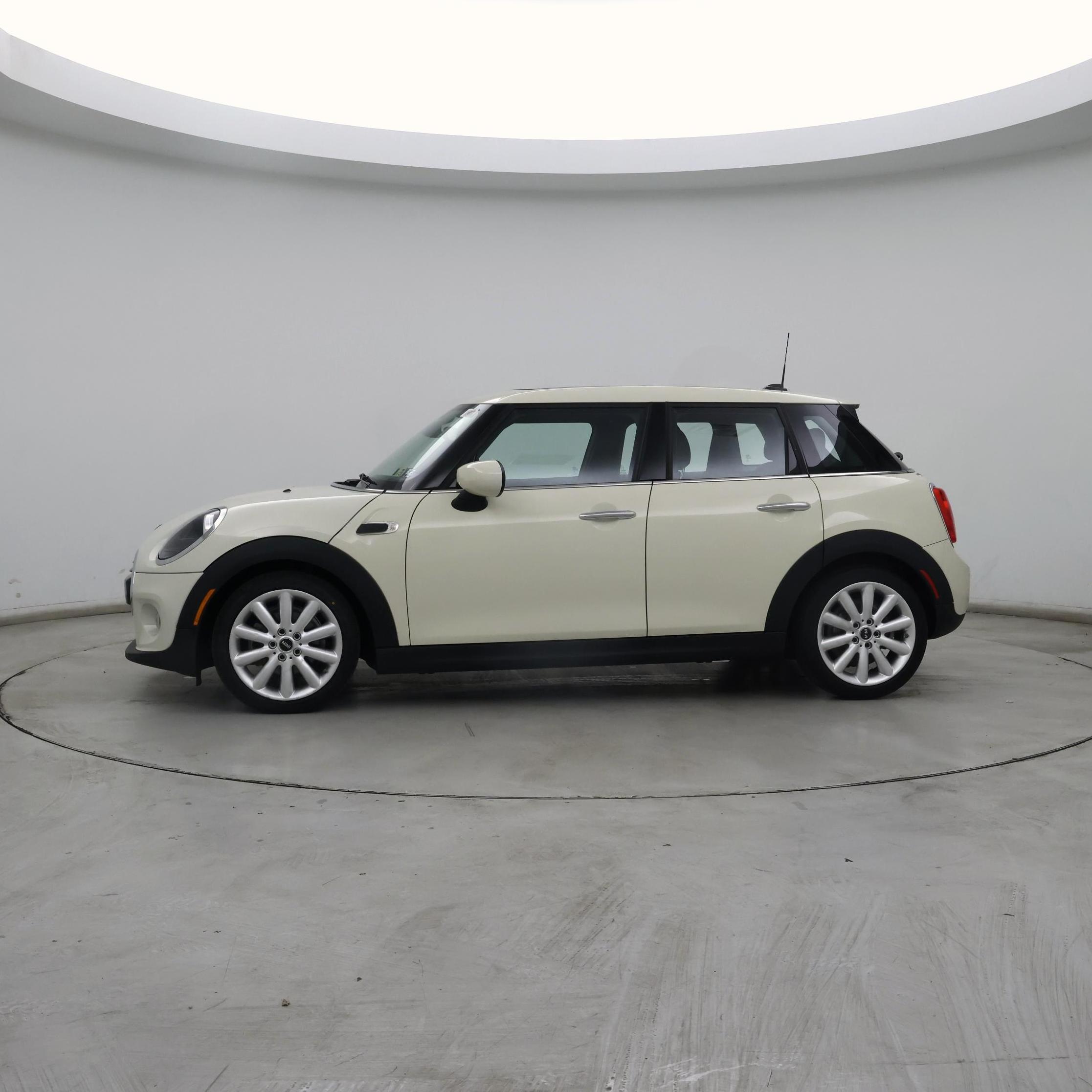 Thumbnail: 2021 MINI Cooper Hardtop - 3