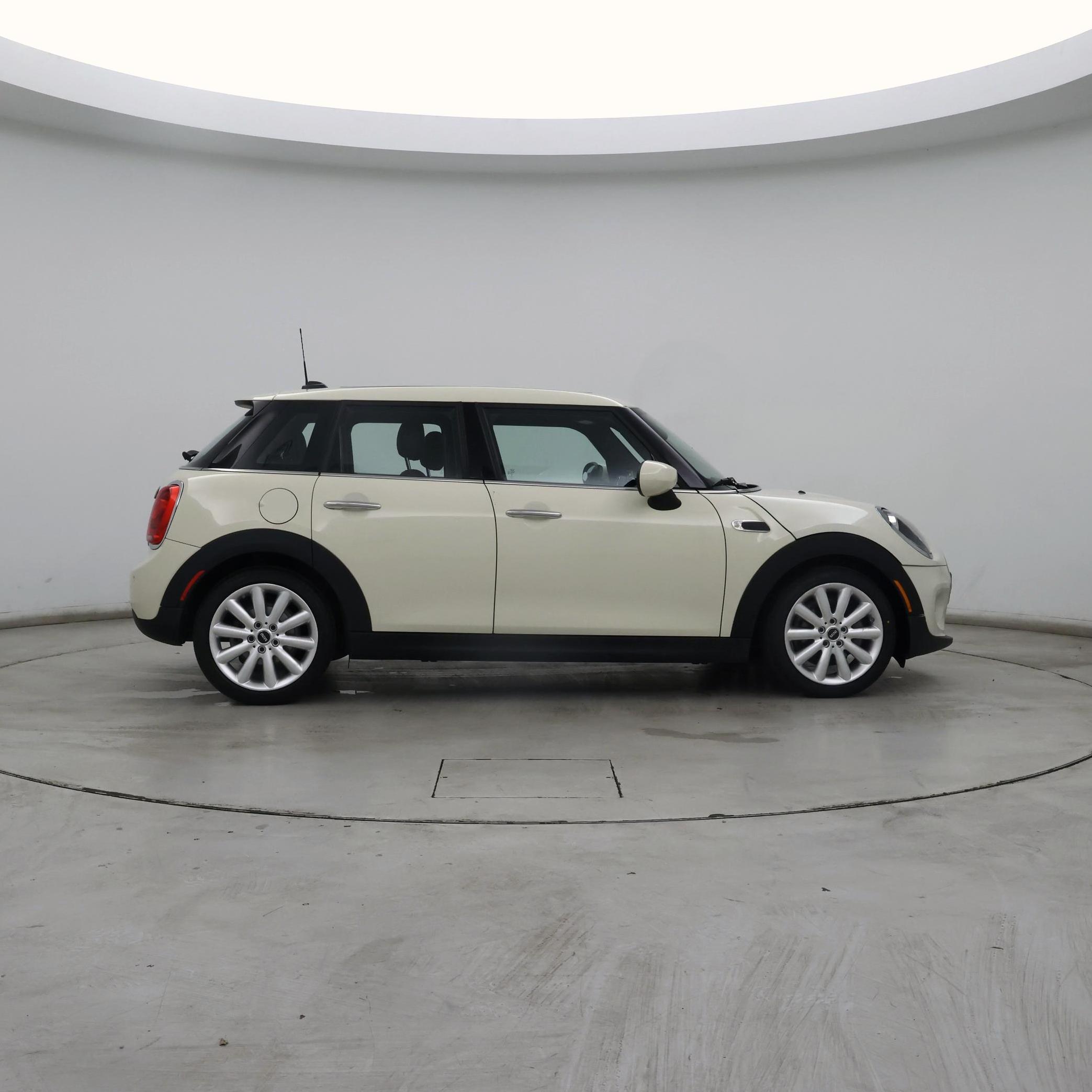Thumbnail: 2021 MINI Cooper Hardtop - 7