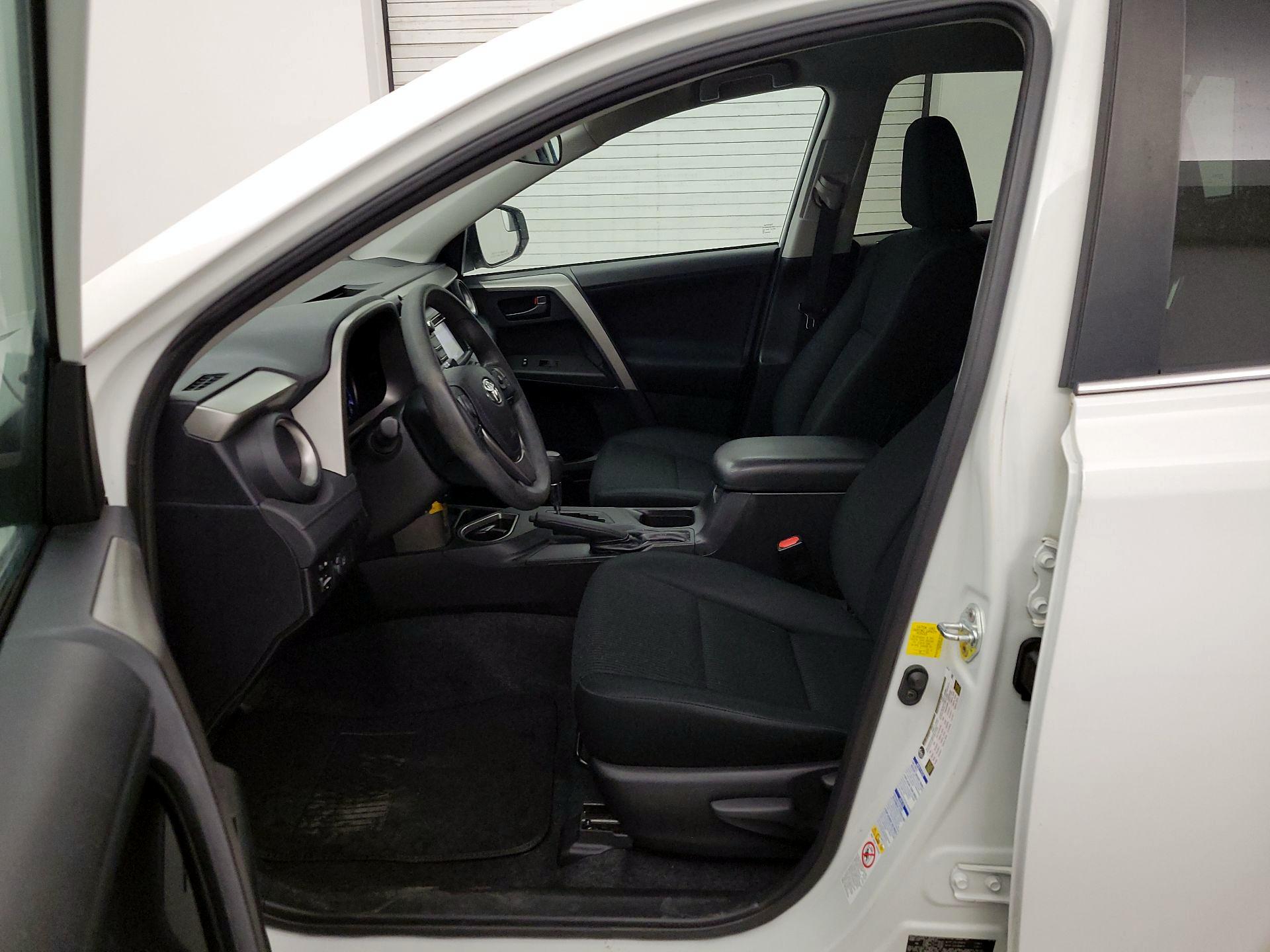 Thumbnail: 2017 Toyota RAV4 - 11