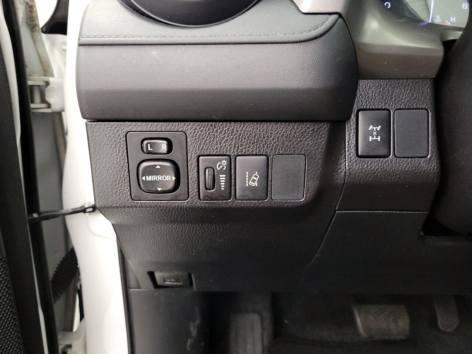 Thumbnail: 2017 Toyota RAV4 - 13