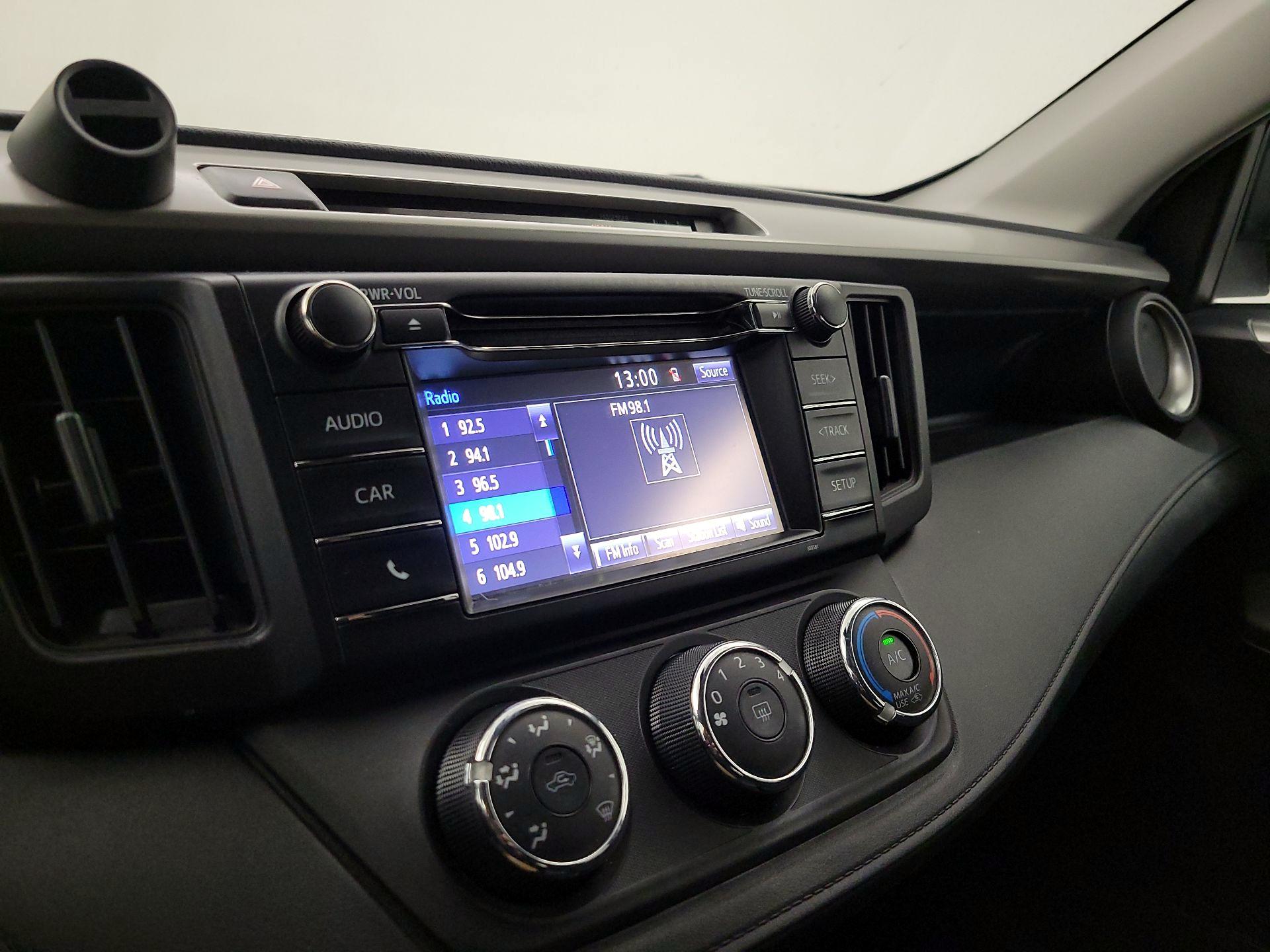 Thumbnail: 2017 Toyota RAV4 - 15