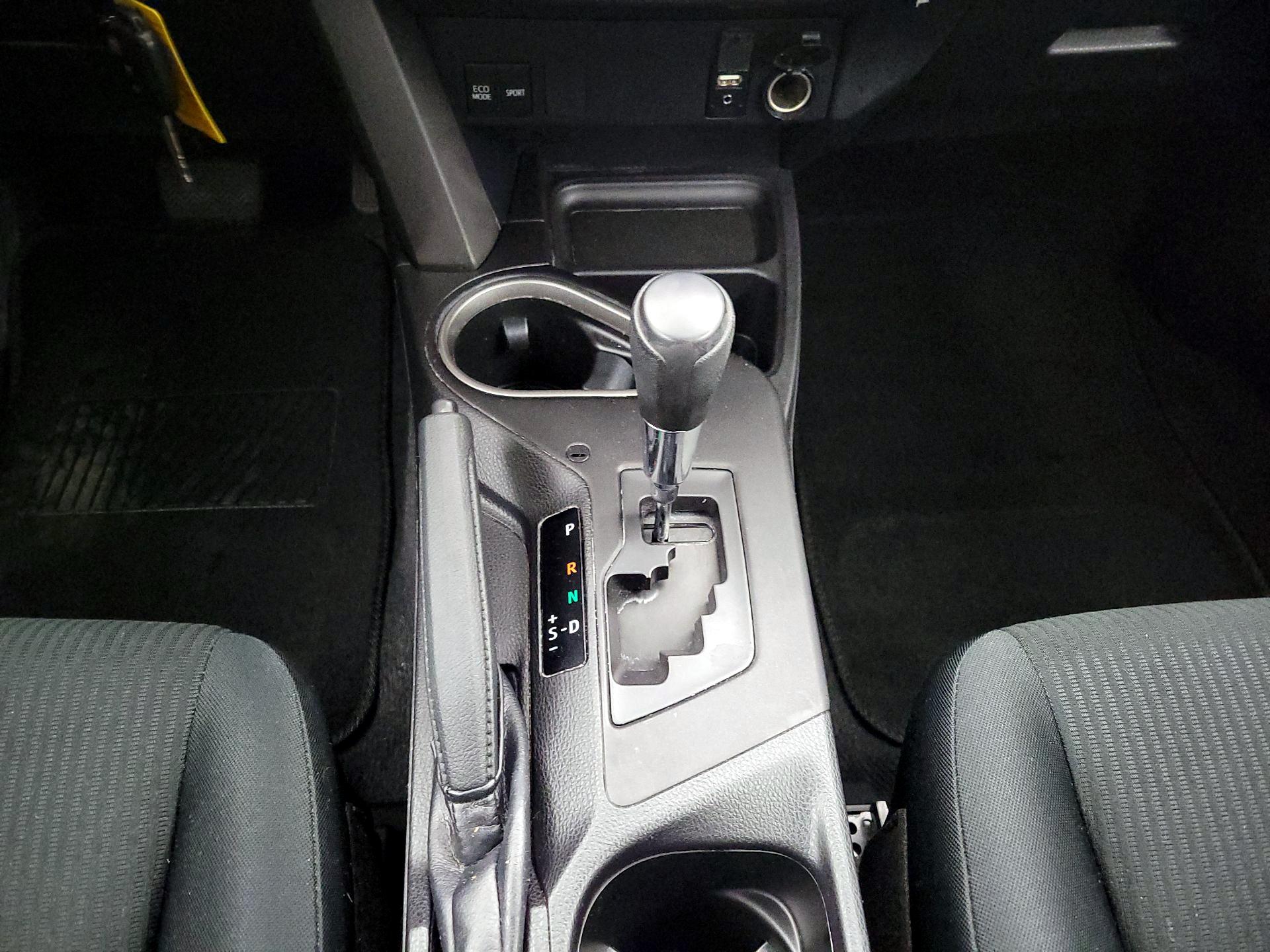 Thumbnail: 2017 Toyota RAV4 - 17