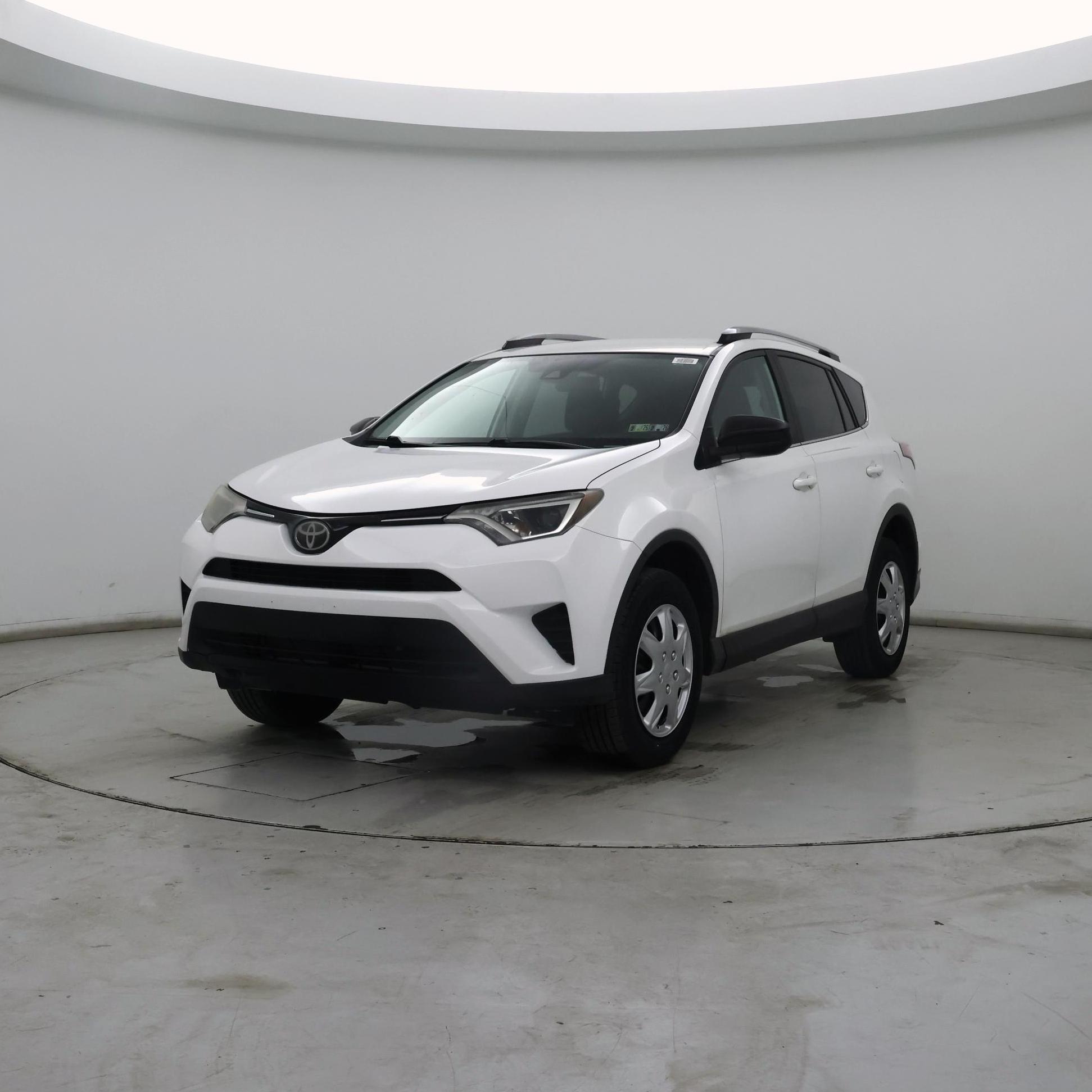 Thumbnail: 2017 Toyota RAV4 - 4