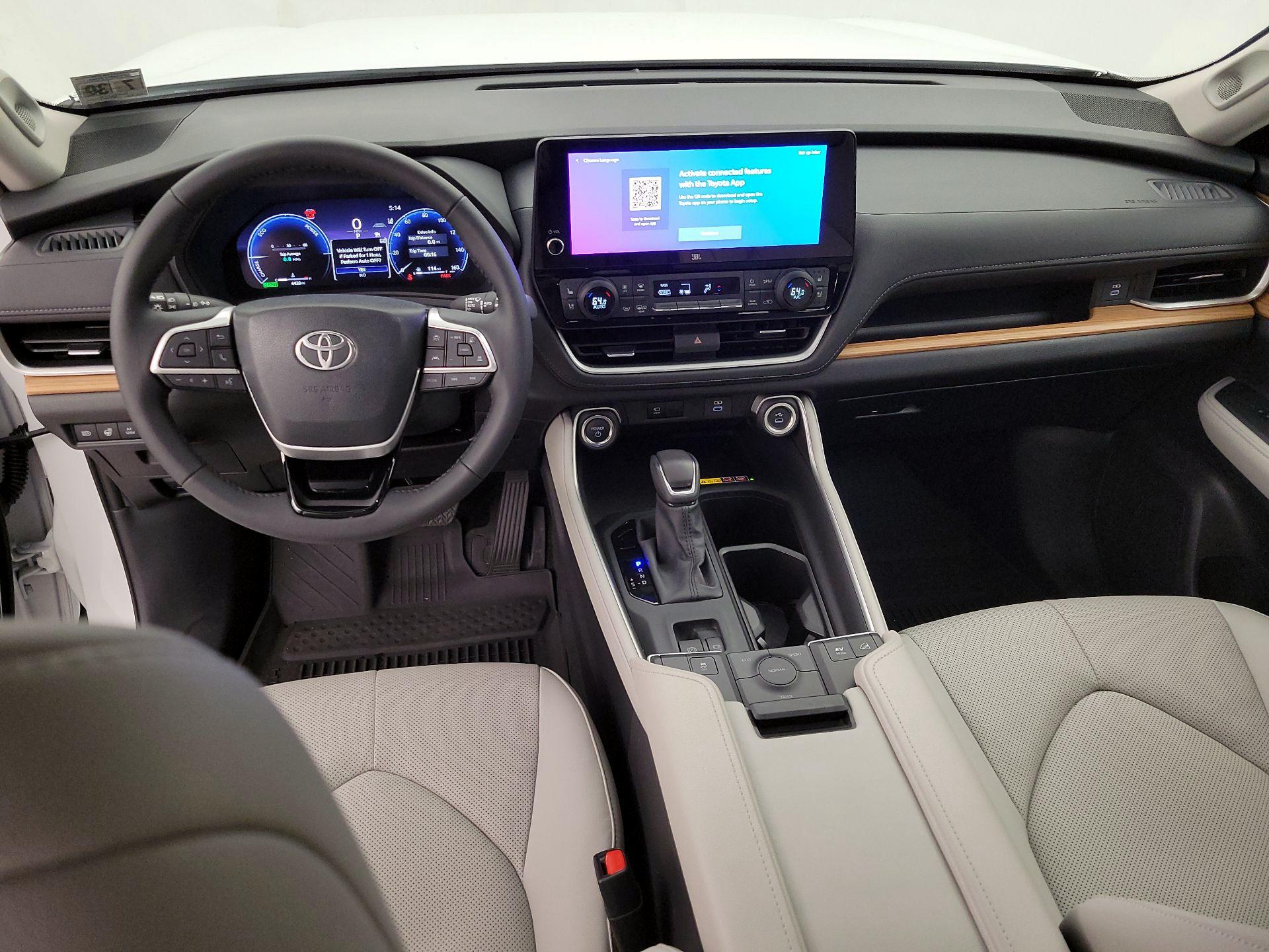 Thumbnail: 2025 Toyota Highlander - 9