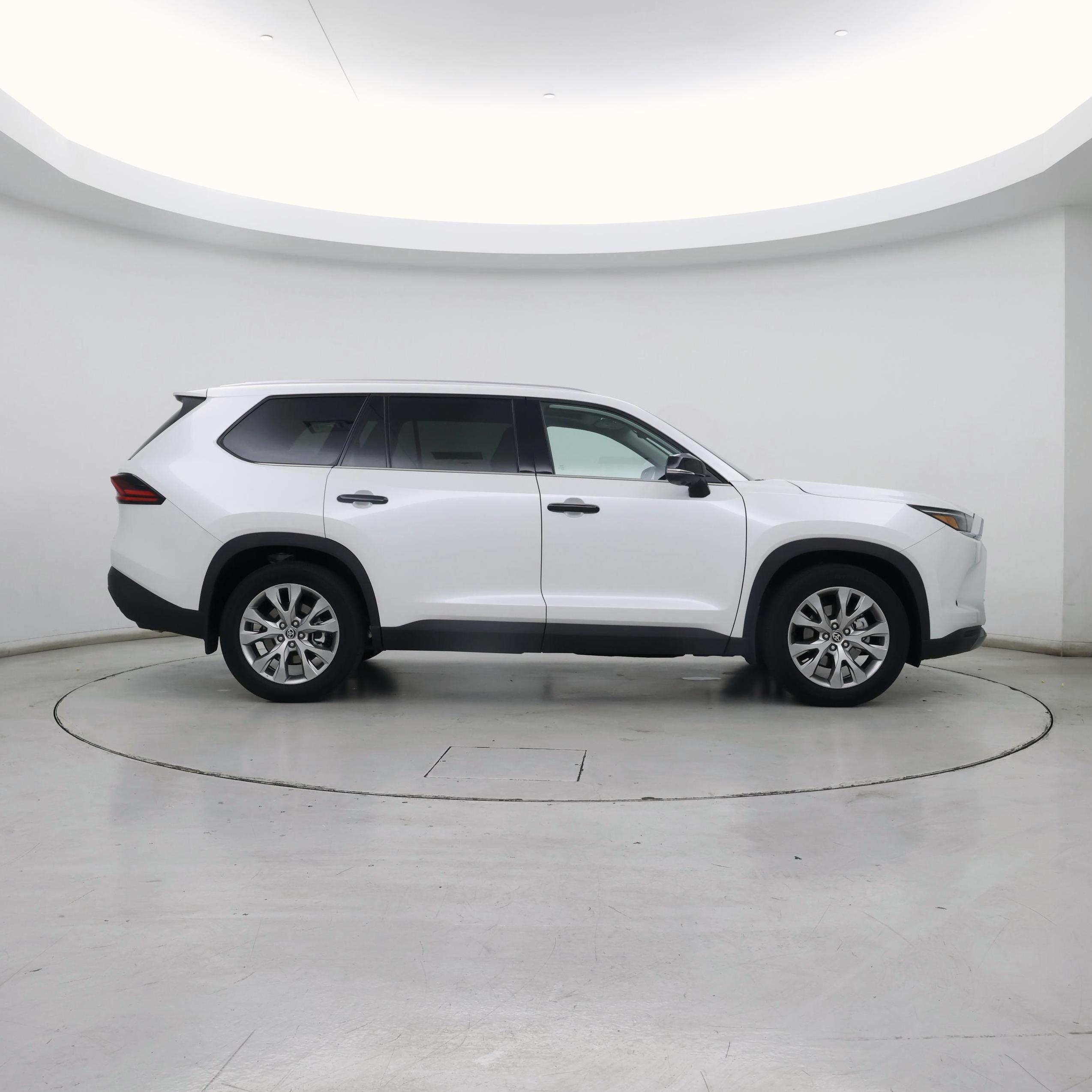 Thumbnail: 2025 Toyota Highlander - 7