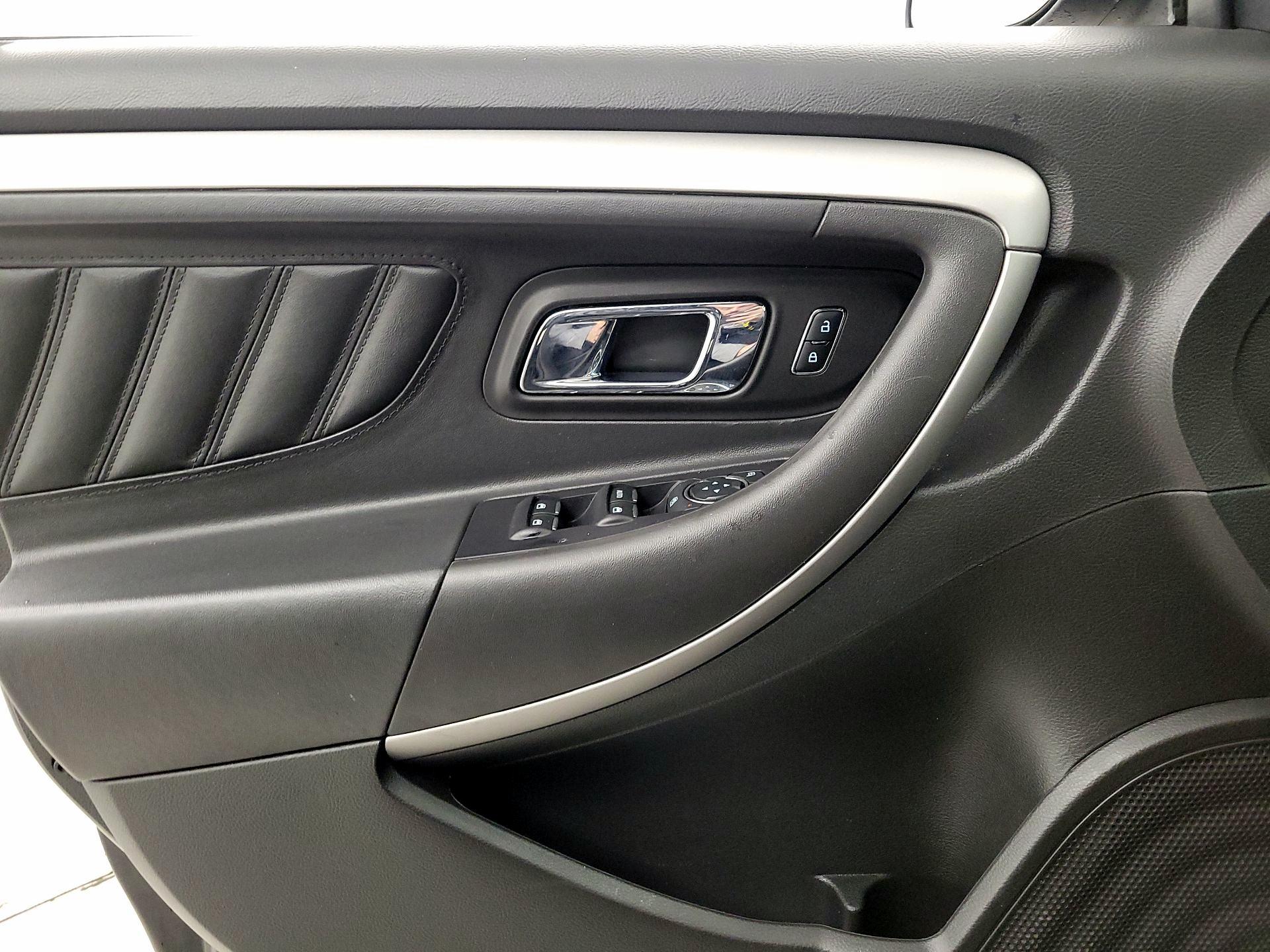 Thumbnail: 2019 Ford Taurus - 12