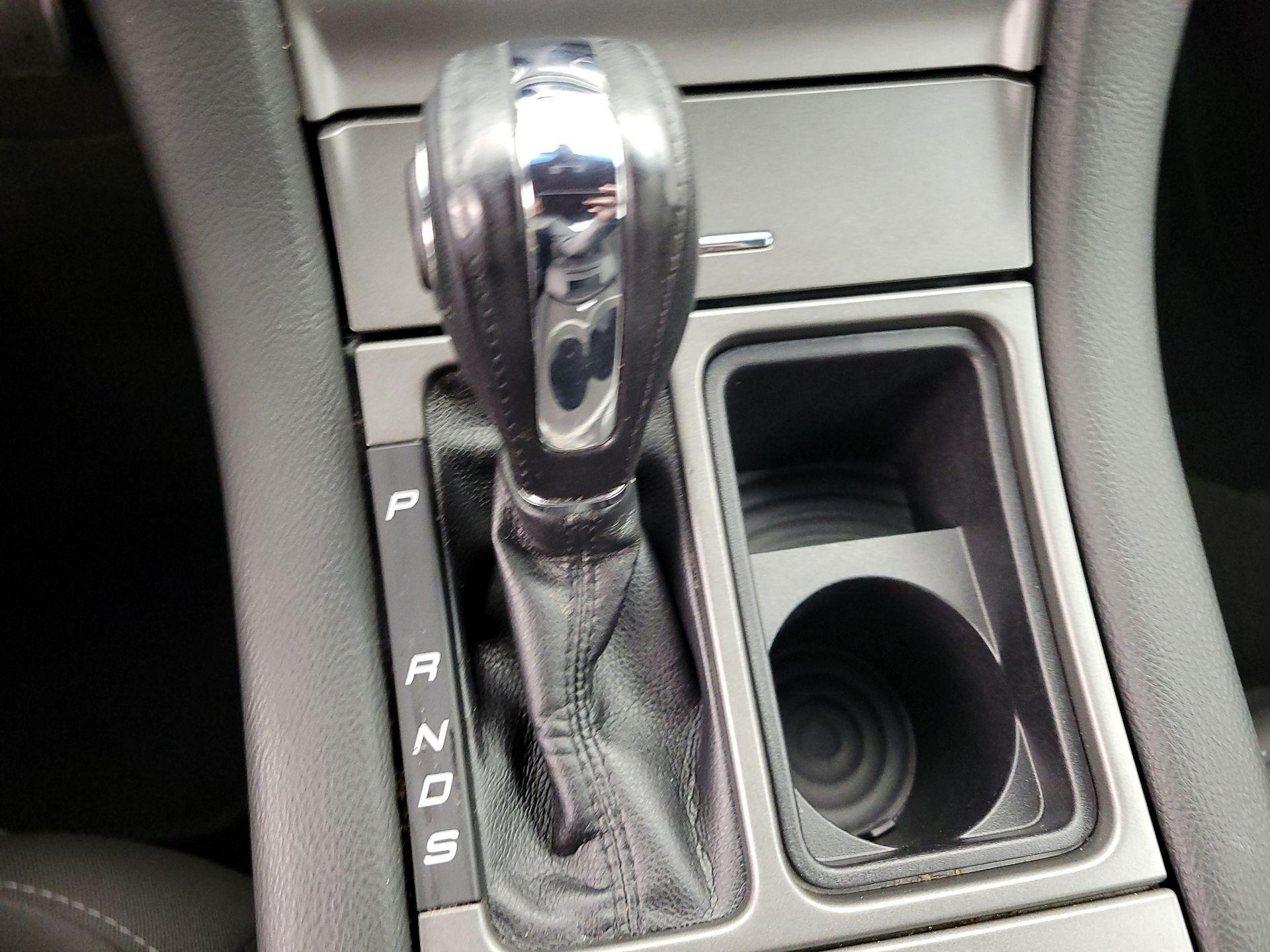 Thumbnail: 2019 Ford Taurus - 17