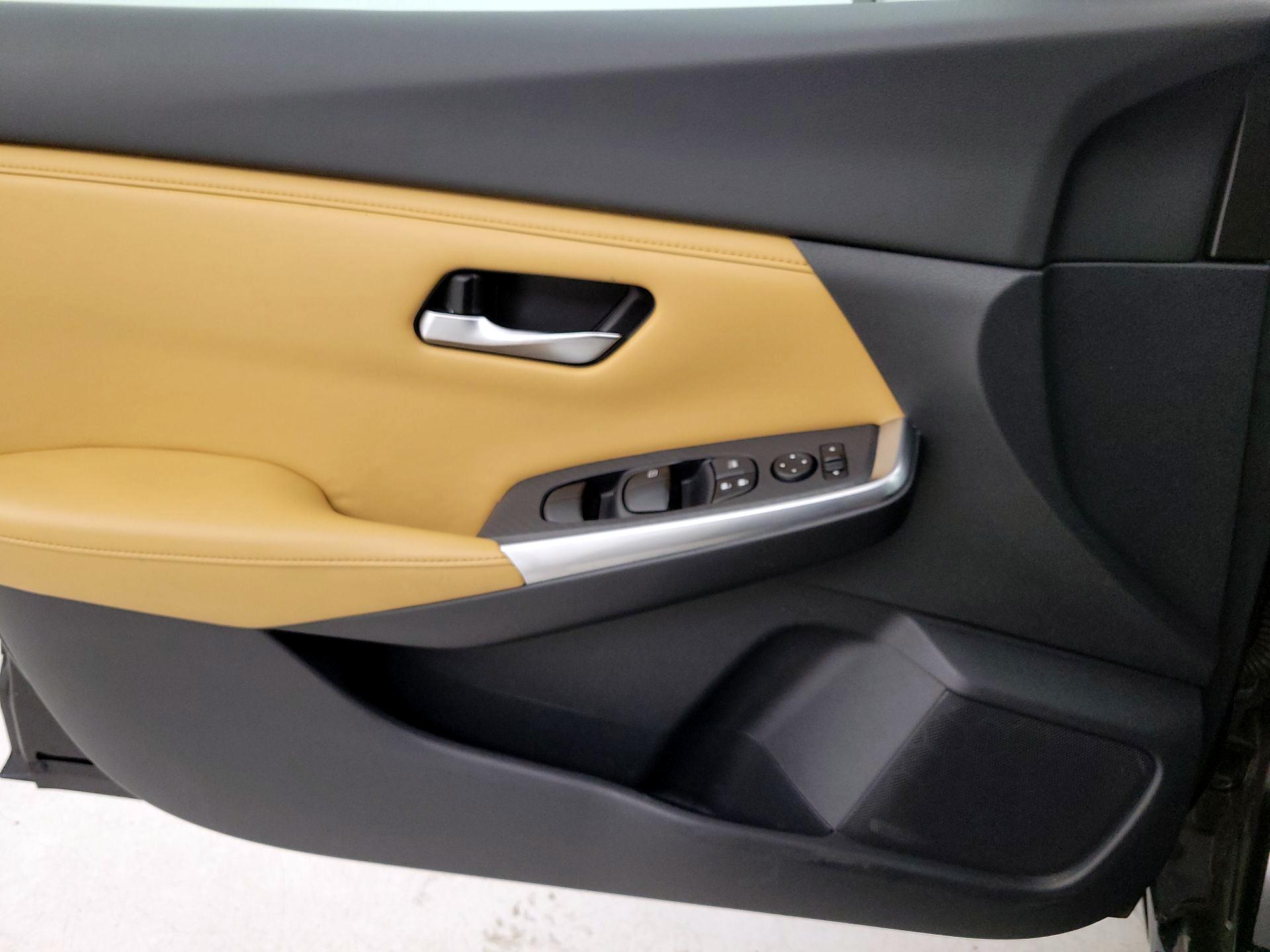 Thumbnail: 2020 Nissan Sentra - 12