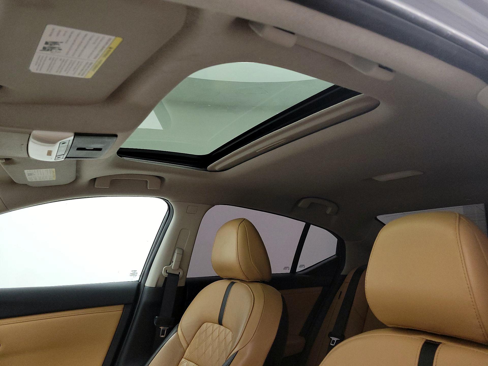 Thumbnail: 2020 Nissan Sentra - 19