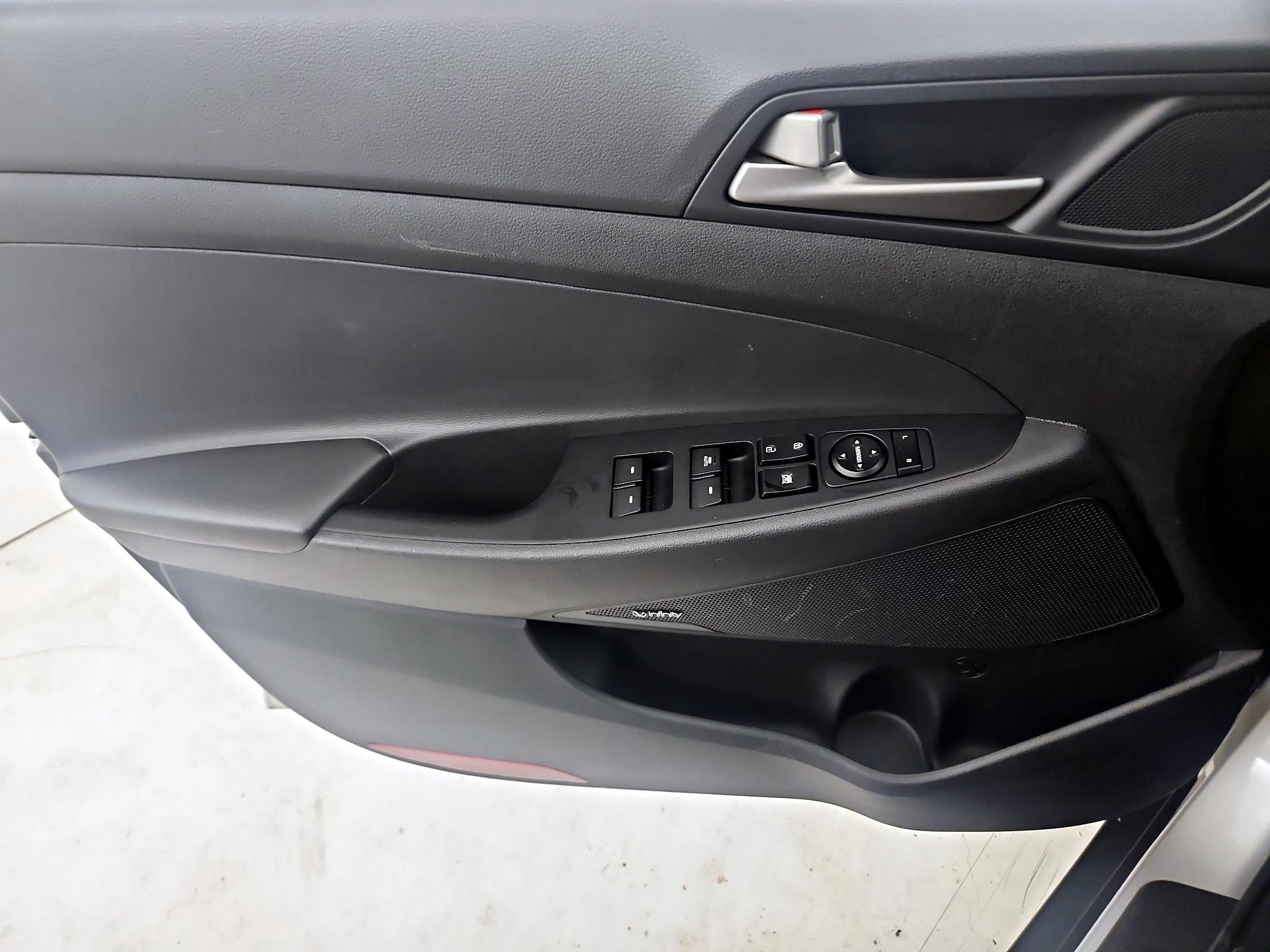 Thumbnail: 2018 Hyundai Tucson - 12