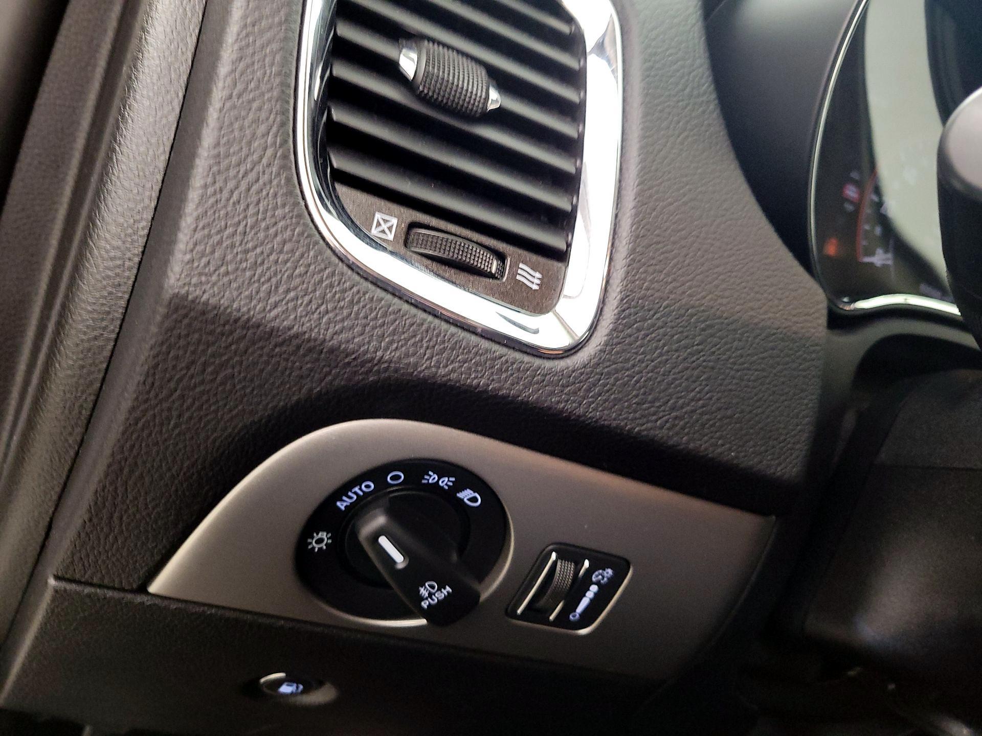 Thumbnail: 2017 Dodge Durango - 13