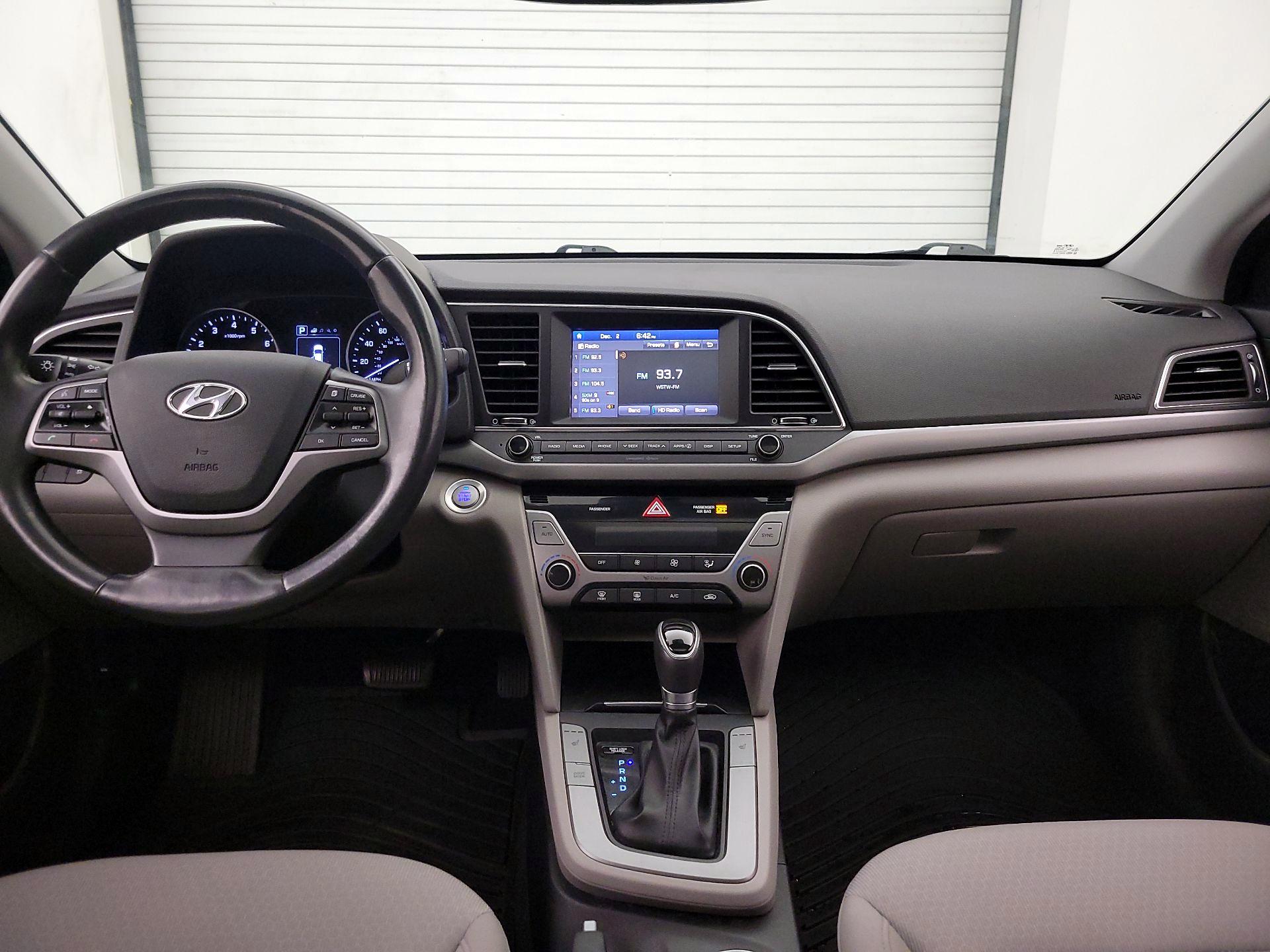 Thumbnail: 2018 Hyundai Elantra - 9