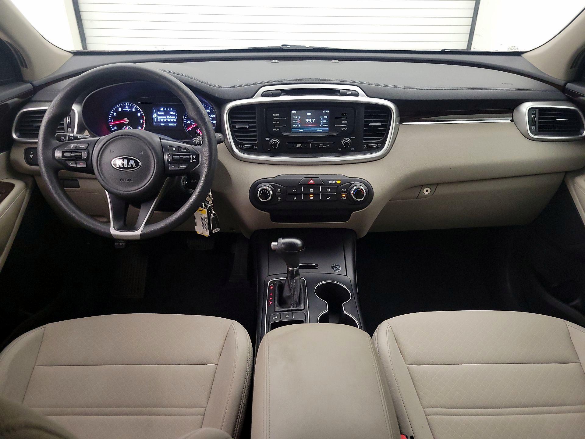 Thumbnail: 2018 Kia Sorento - 9